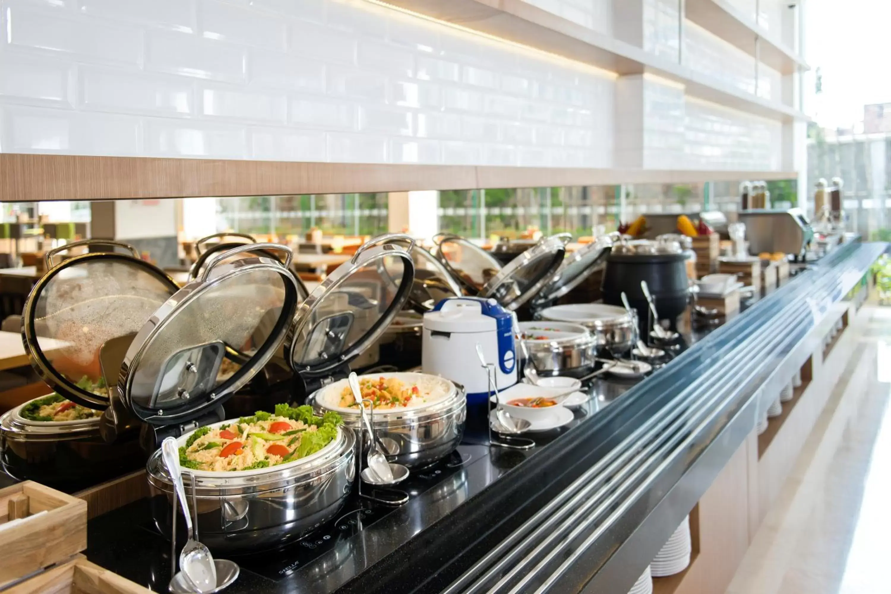 Buffet breakfast, Restaurant/Places to Eat in Holiday Inn Express Jakarta Matraman, an IHG Hotel
