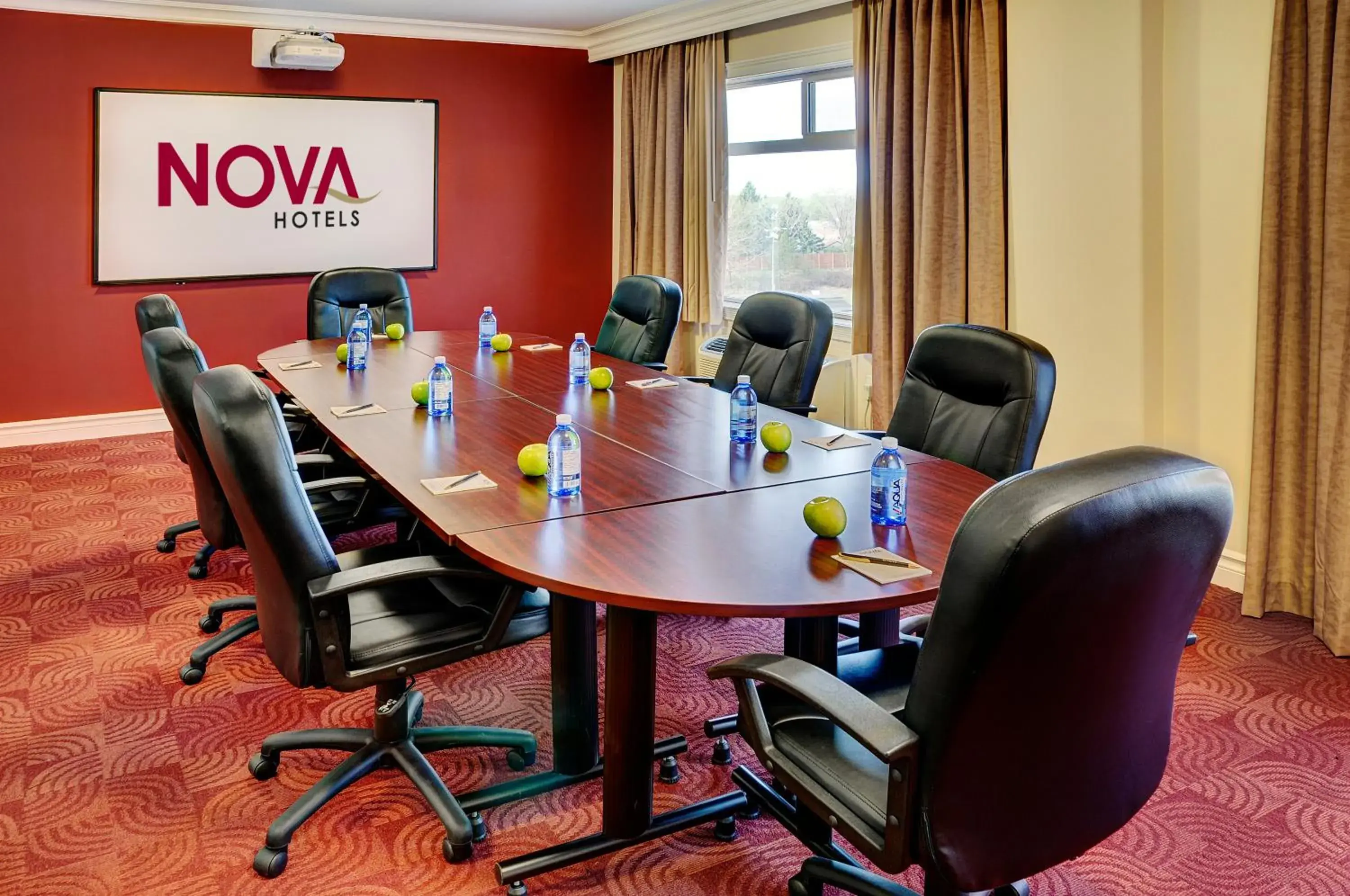 Business facilities in Chateau Nova Yellowhead