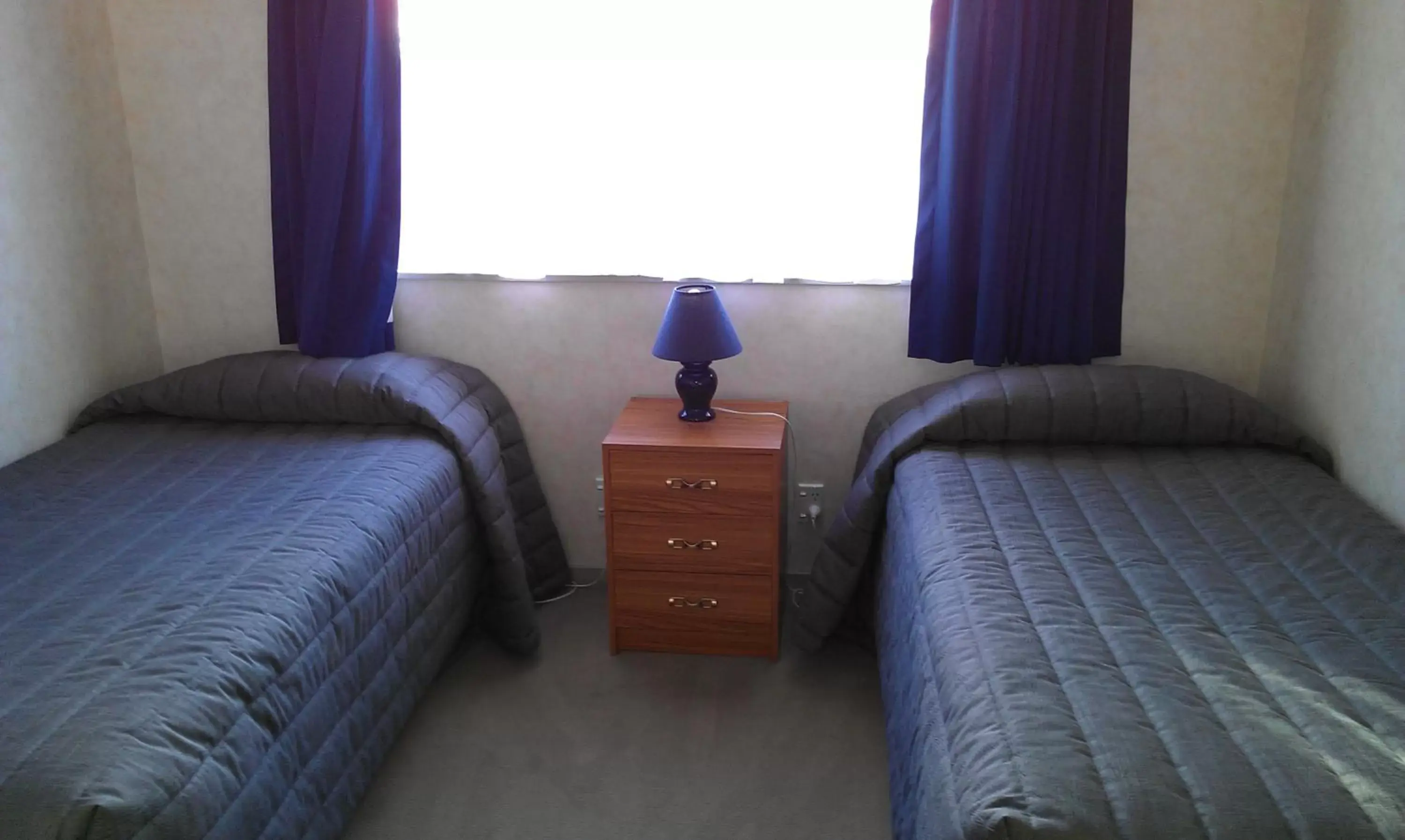 Bed in Riverview Motel Bed in Riverview Motel