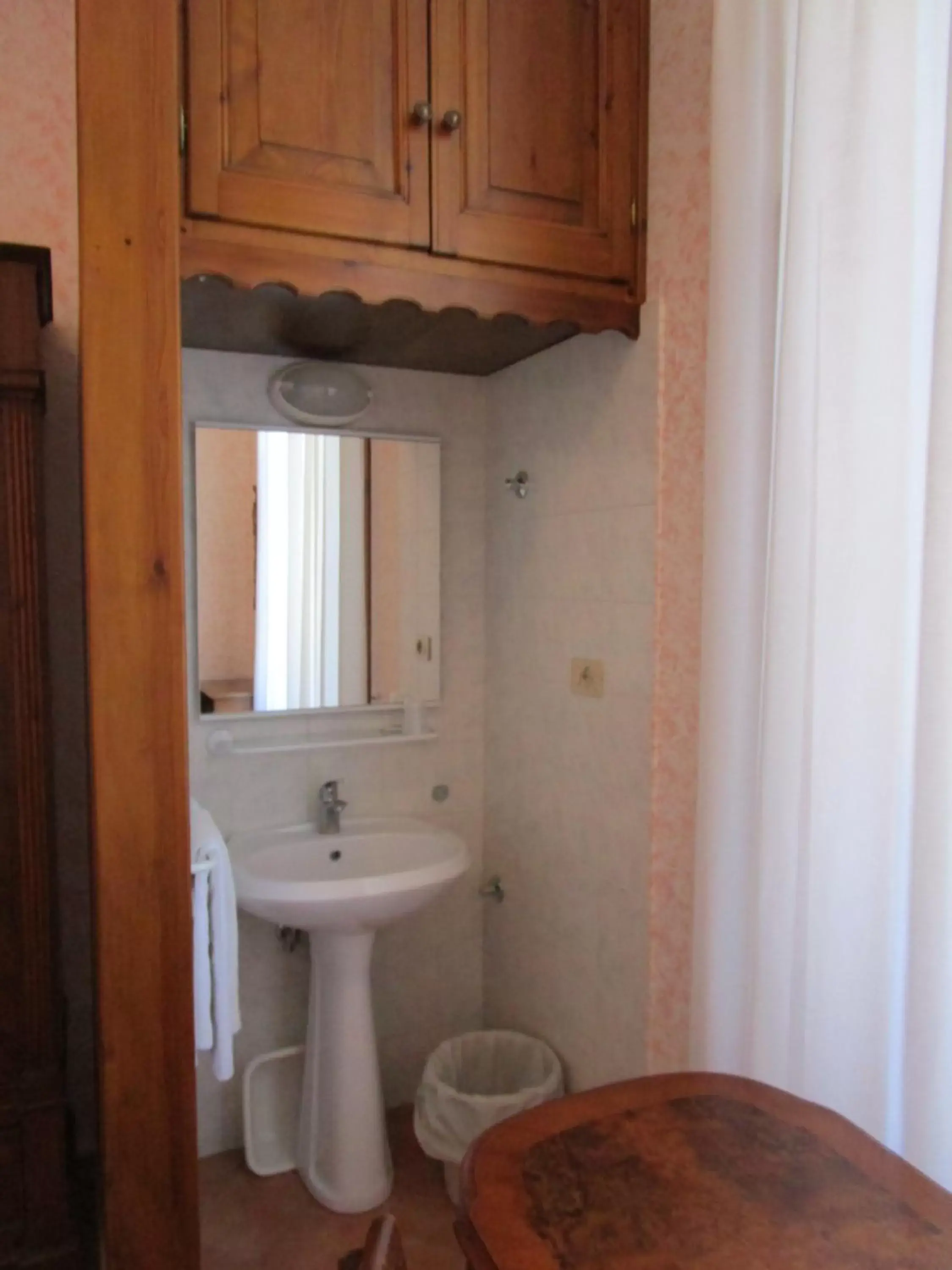 Bathroom in Casa S. Giuseppe di Cluny
