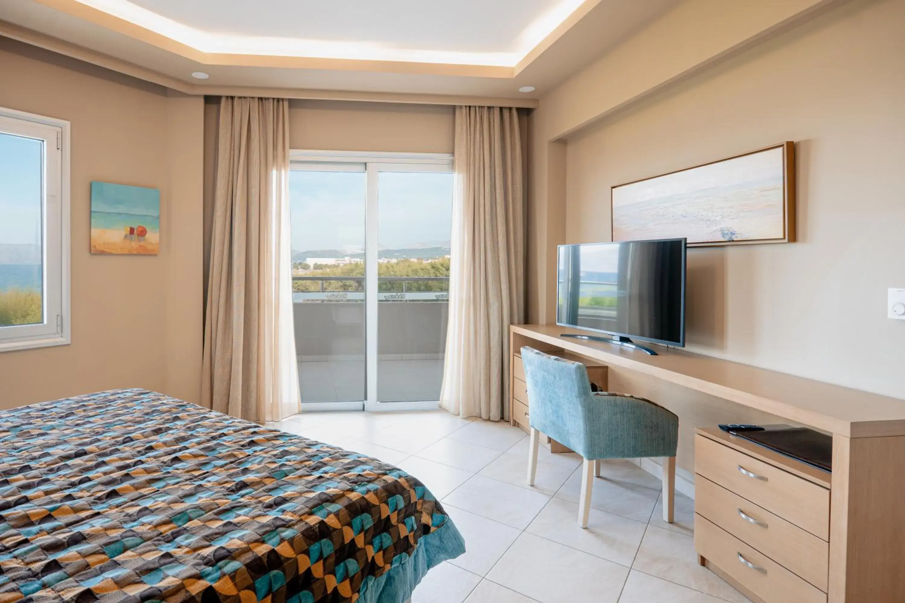 Bedroom, Bed in Molos Bay