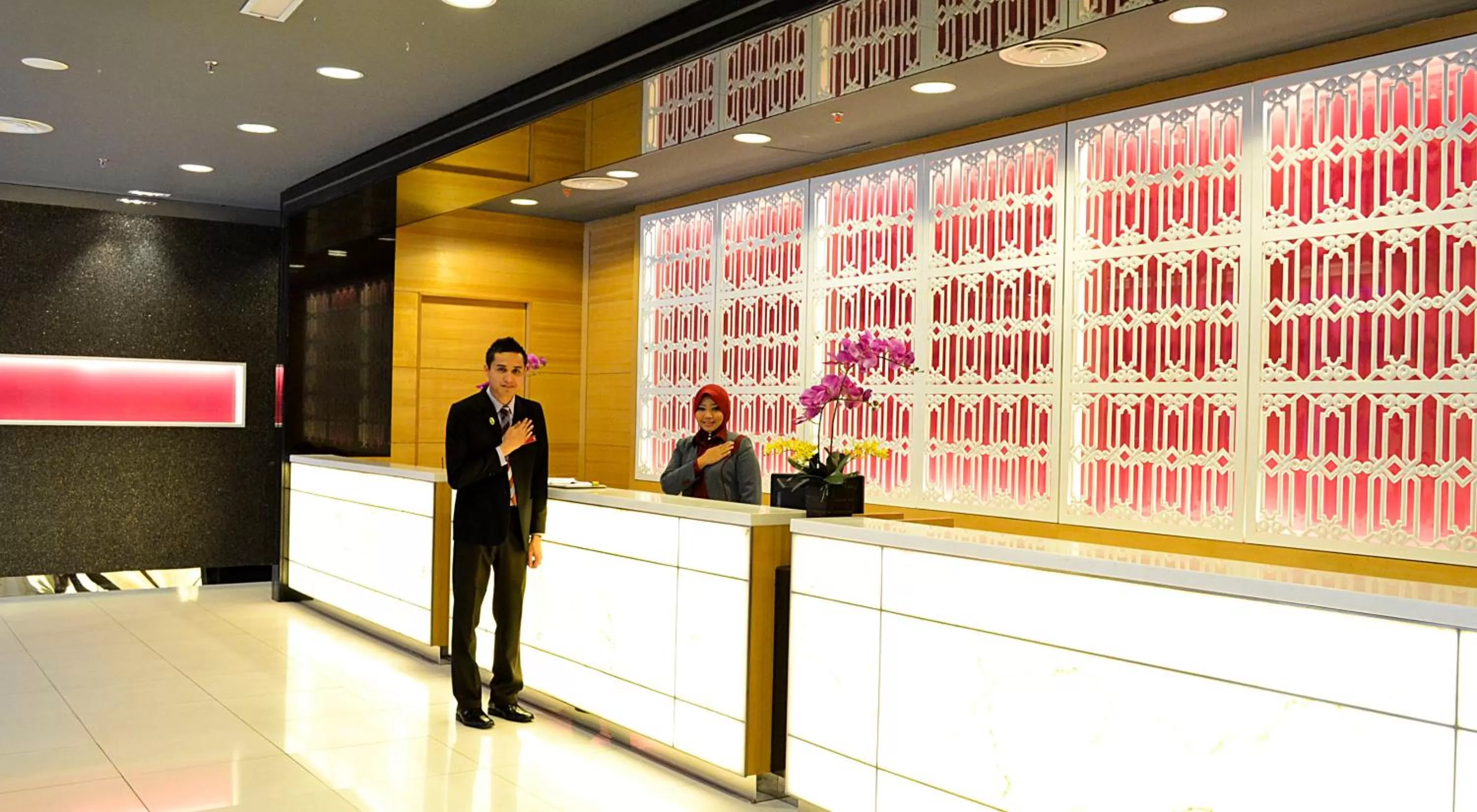 Lobby or reception in Raia Hotel Kota Kinabalu