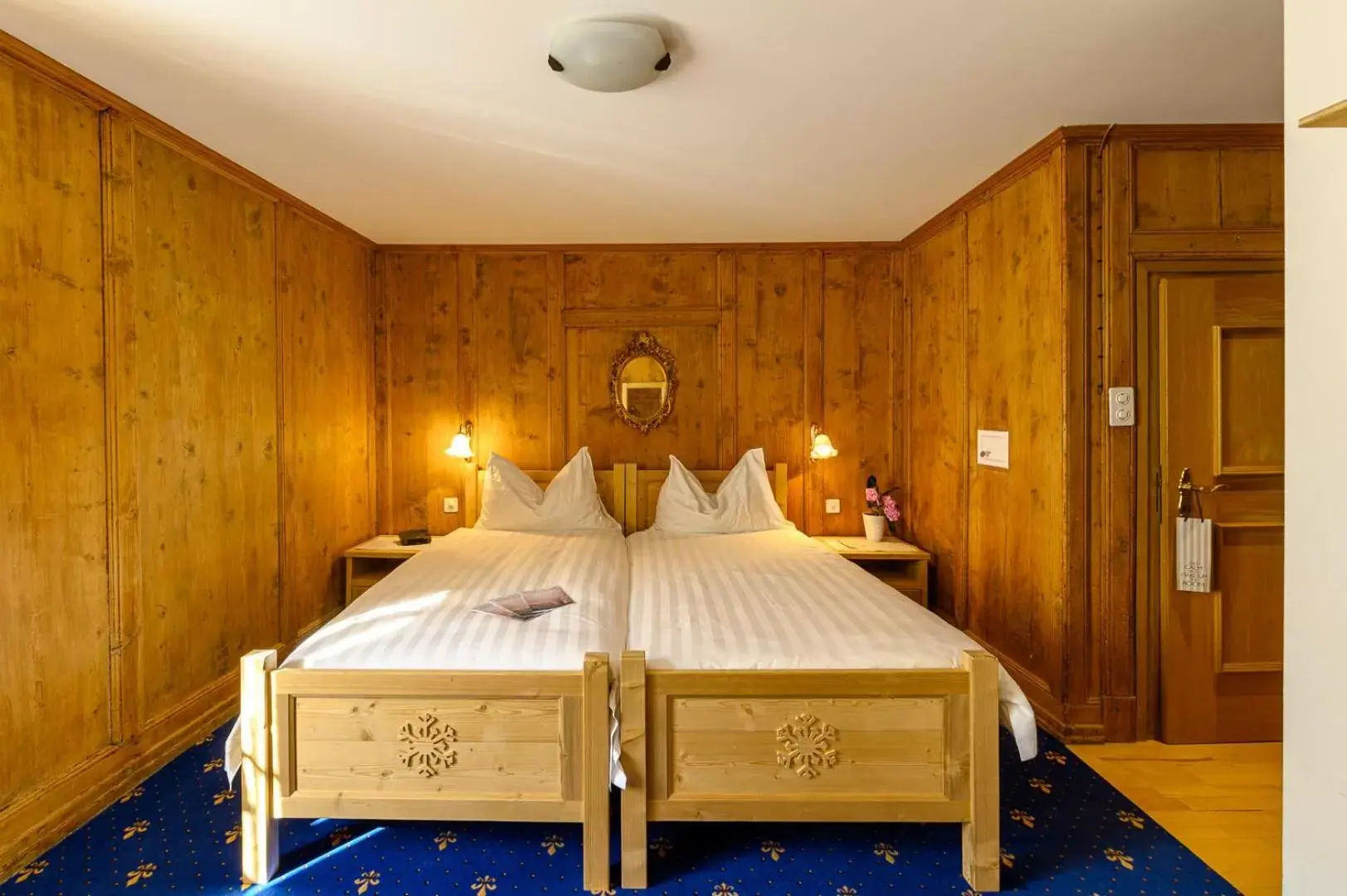 Bedroom in Hotel Centrale, Typically Swiss