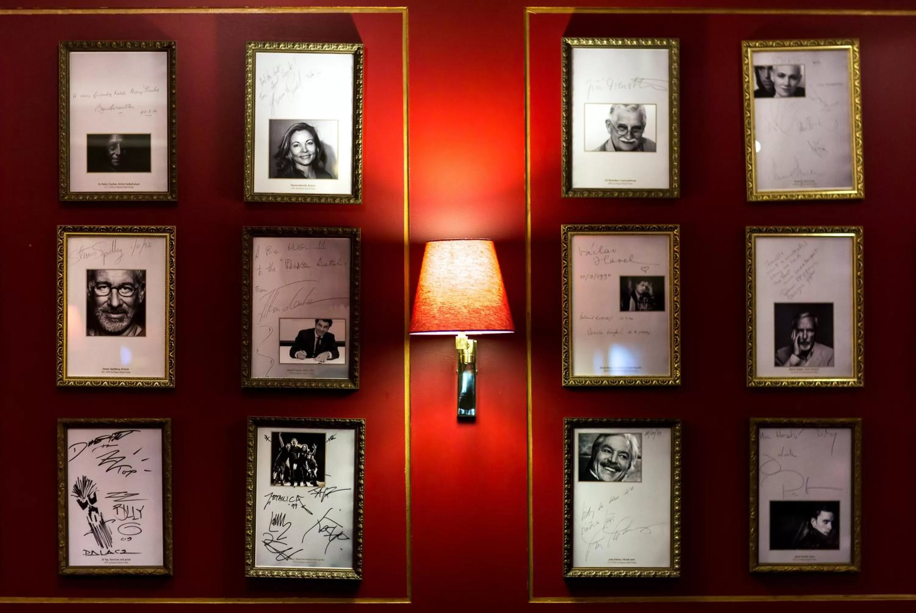 Restaurant/places to eat in Art Nouveau Palace Hotel