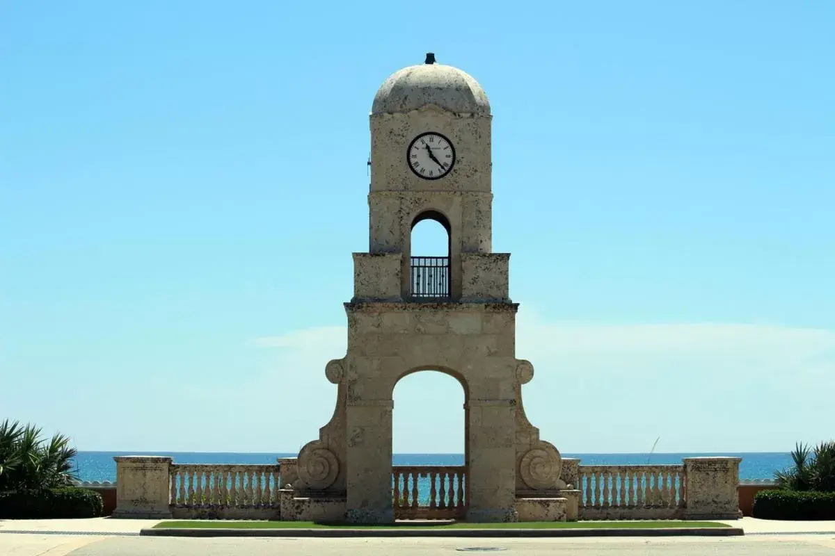 Nearby Landmark in Hemingway Suites at Palm Beach Hotel Island