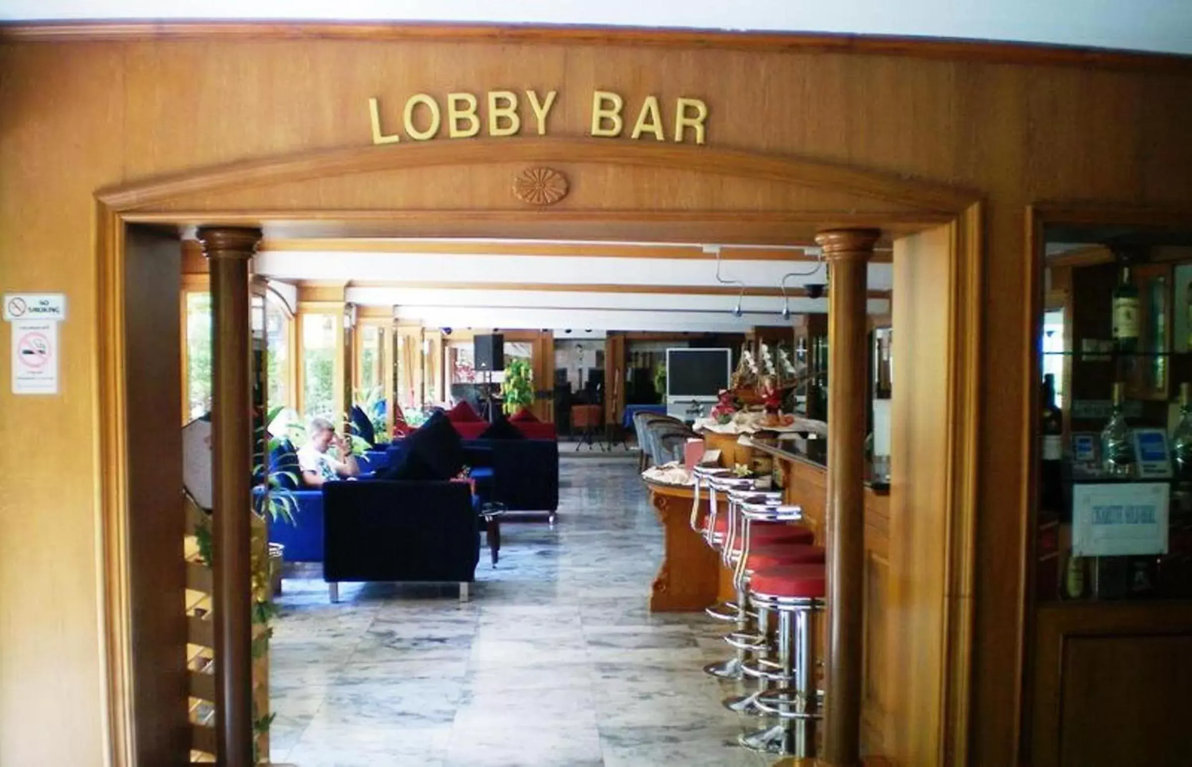 Restaurant/places to eat in PJ Watergate Hotel Restaurant/places to eat in PJ Watergate Hotel