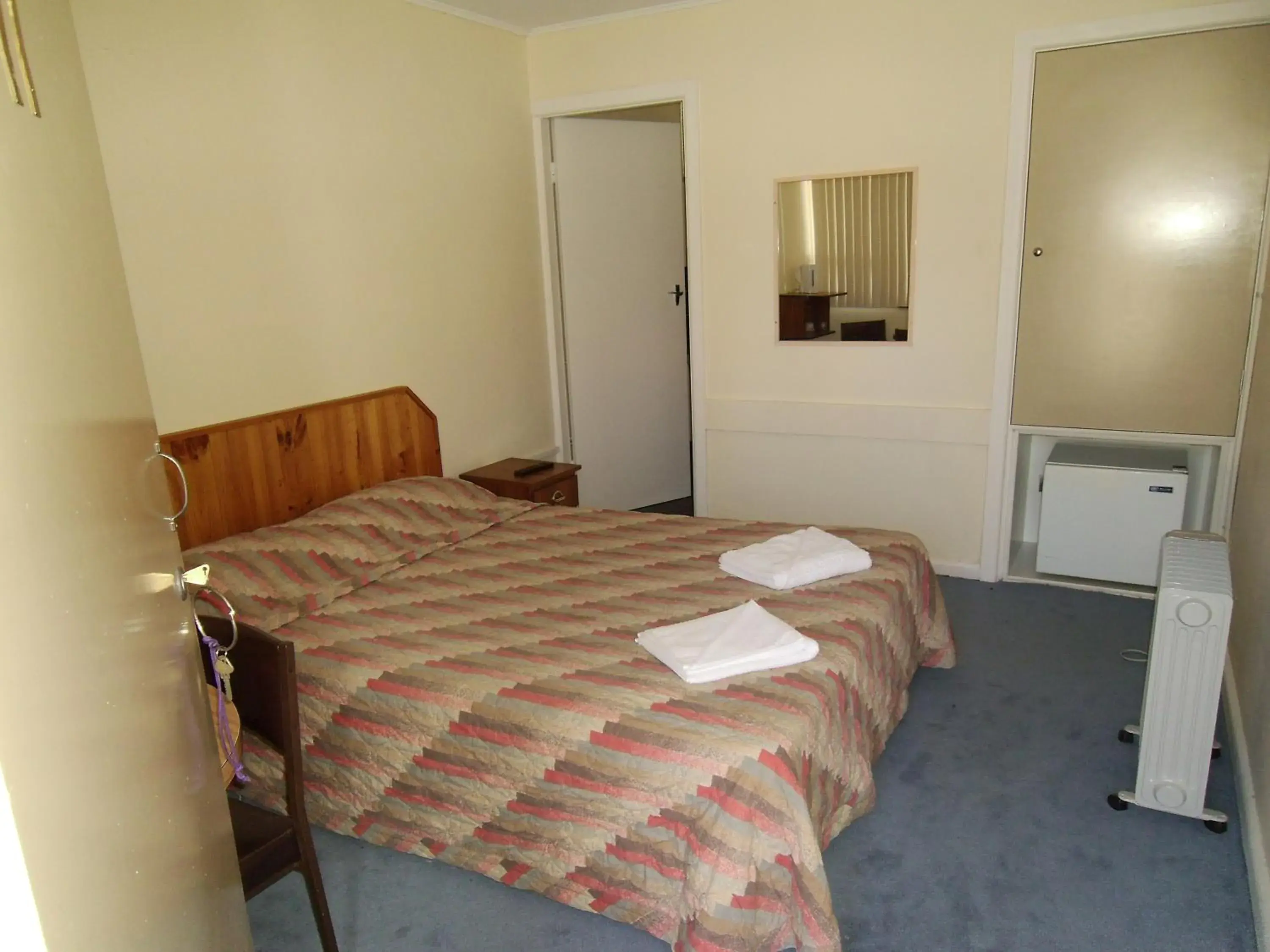 Photo of the whole room, Room Photo in The Swiss Motel