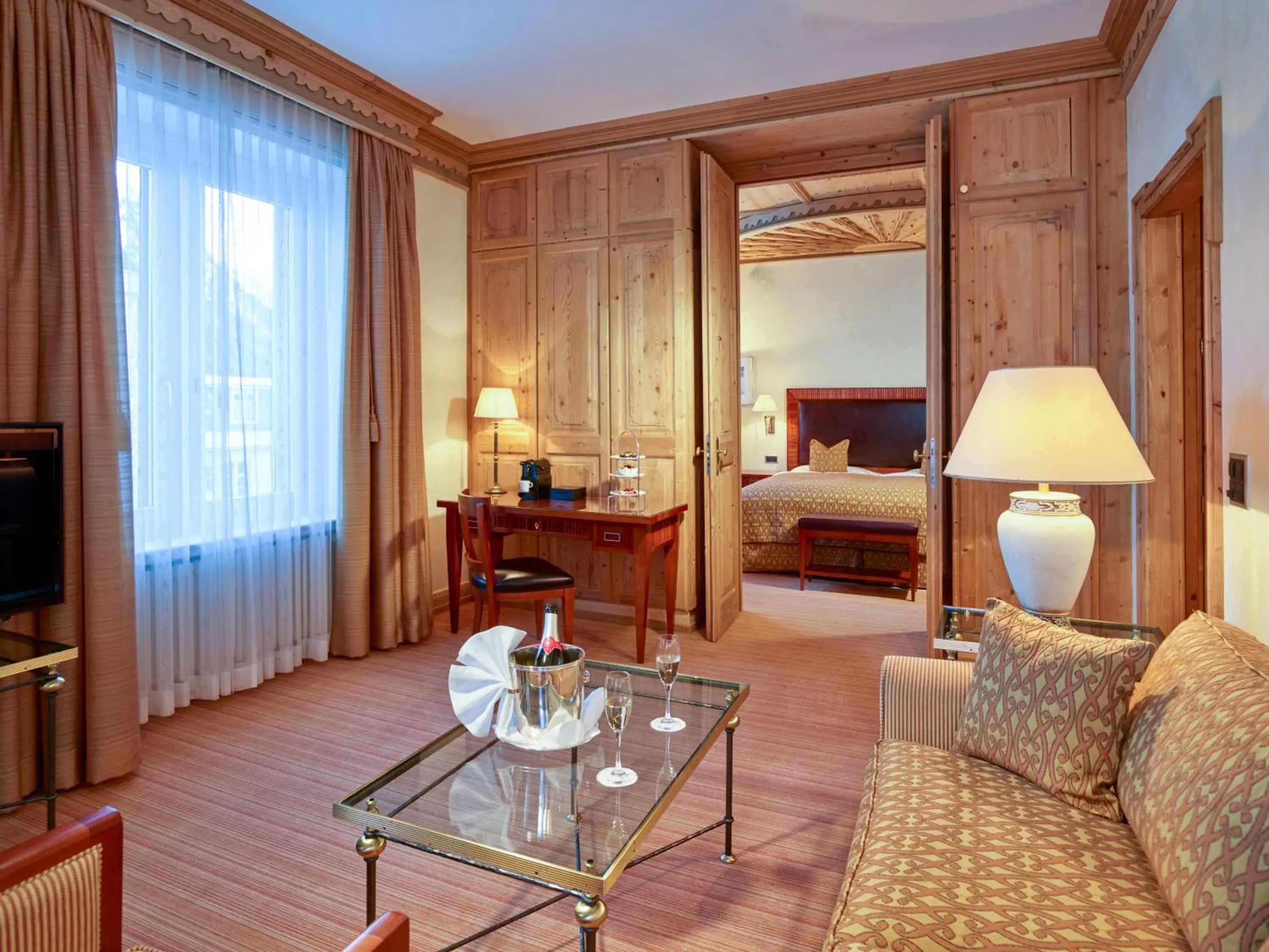 Living room, Seating Area in Grand Hotel Kronenhof