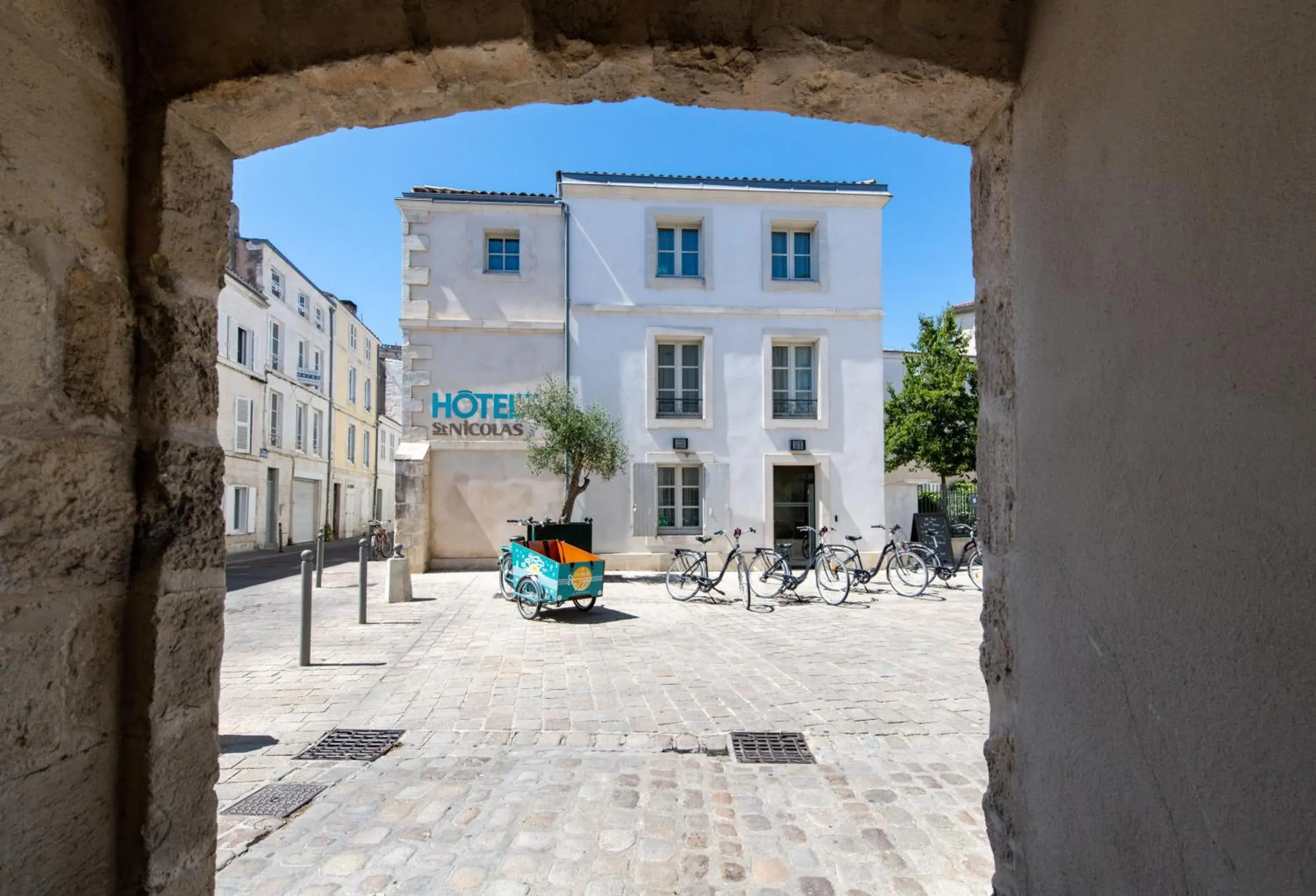 Property building in Hôtel Saint Nicolas