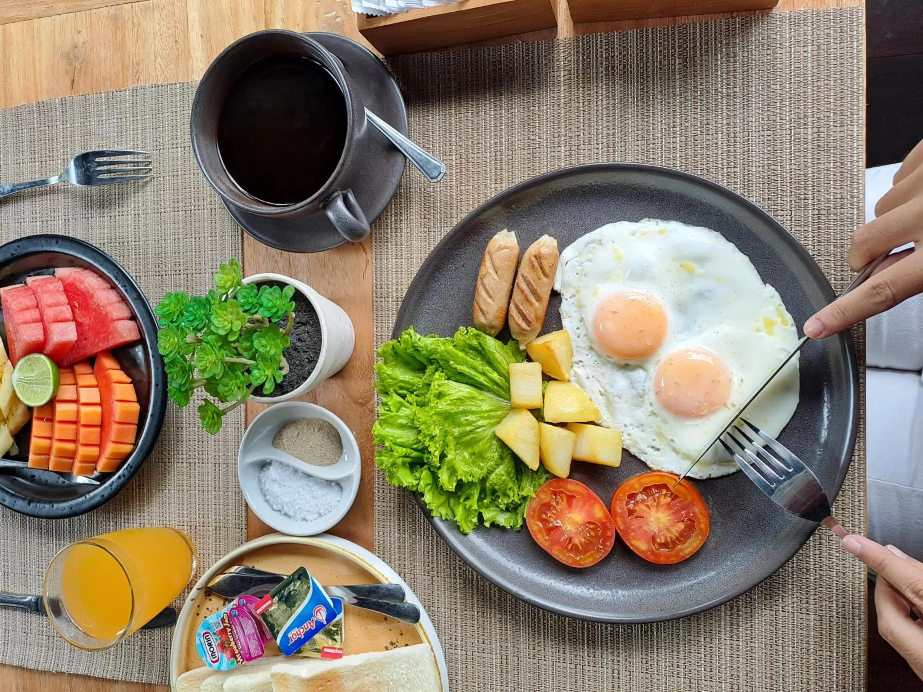 Breakfast in Parvati Retreat Villas
