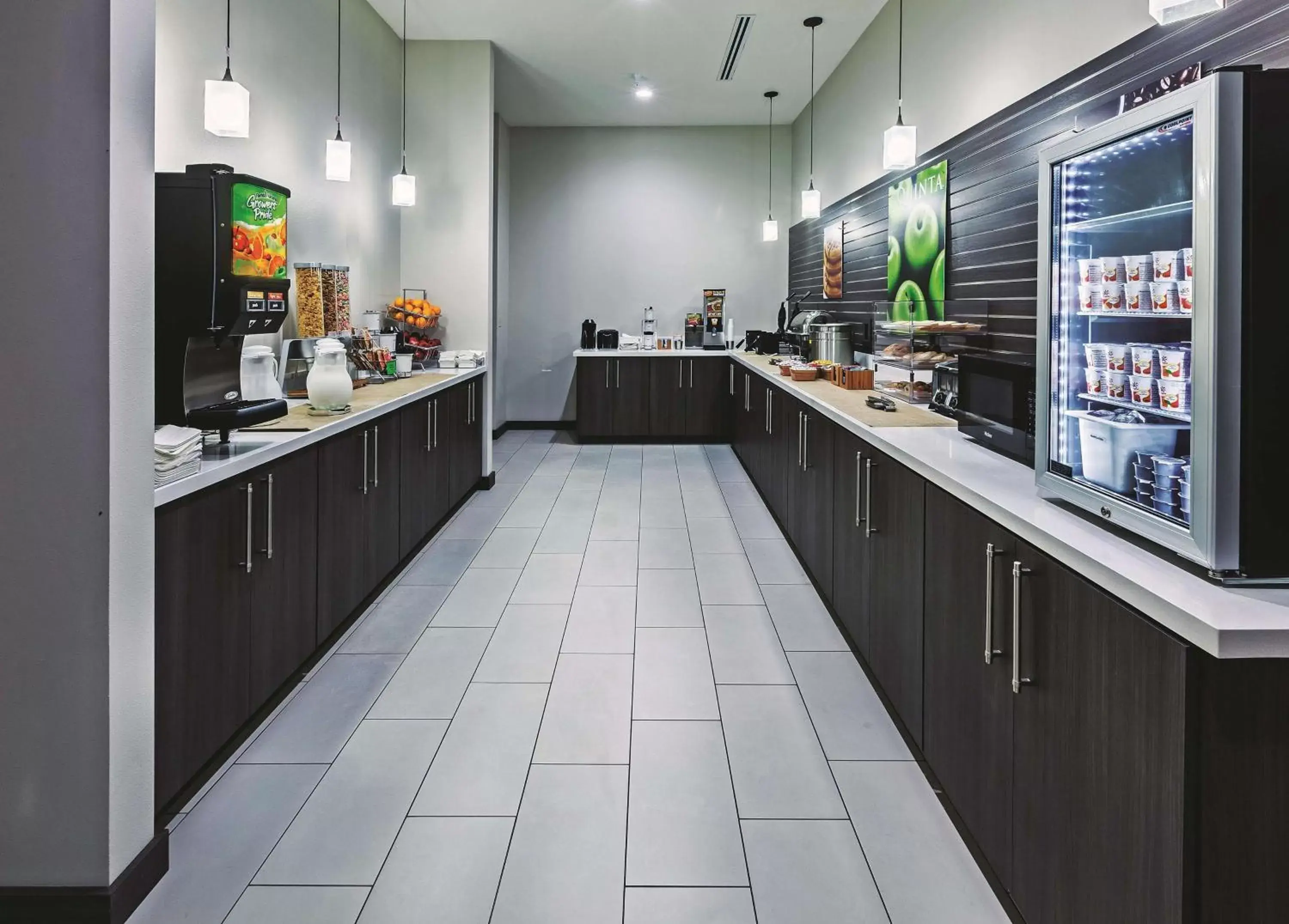 Restaurant/places to eat in La Quinta by Wyndham Claremore Restaurant/places to eat in La Quinta by Wyndham Claremore