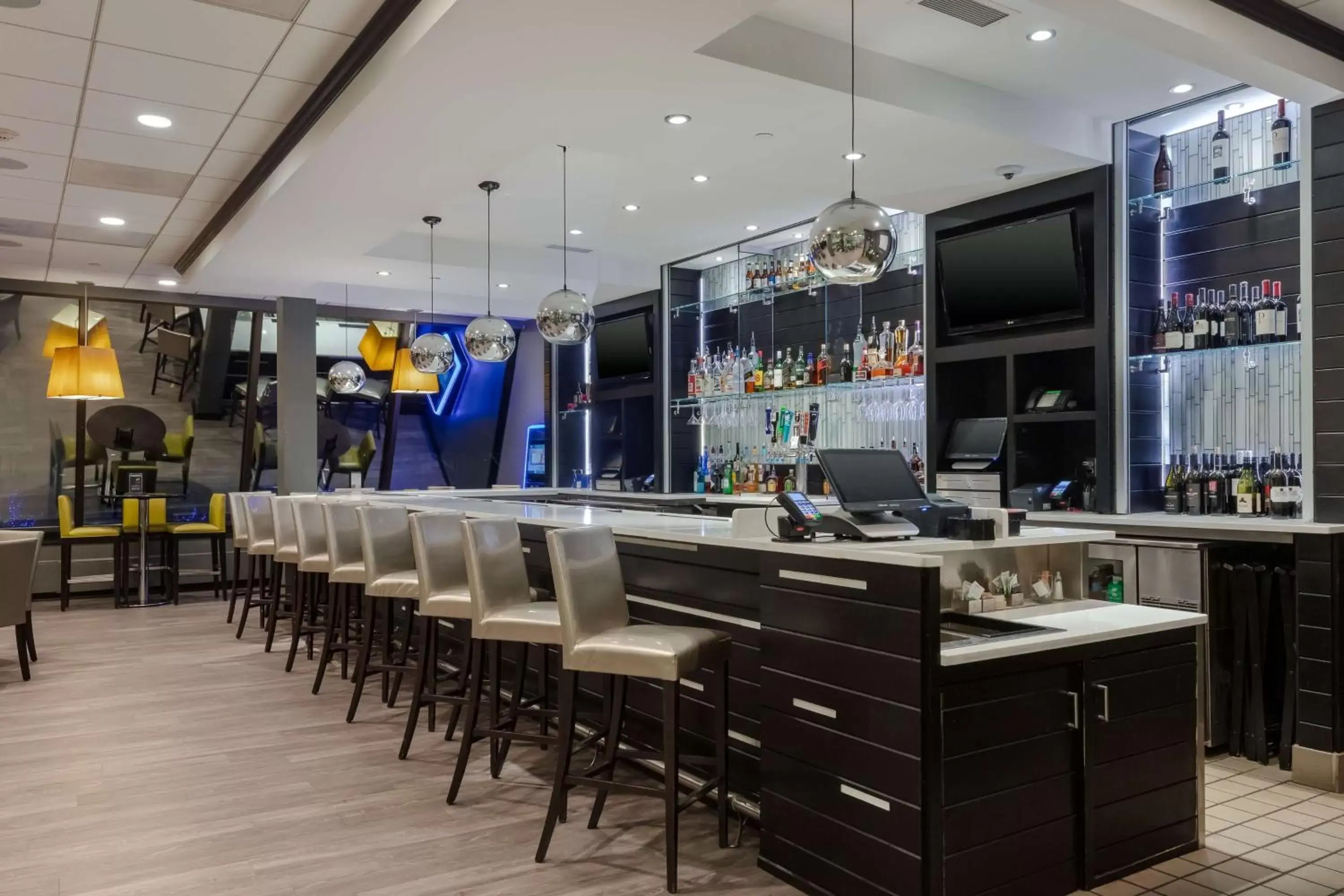 Lounge or bar in Radisson Blu Fargo