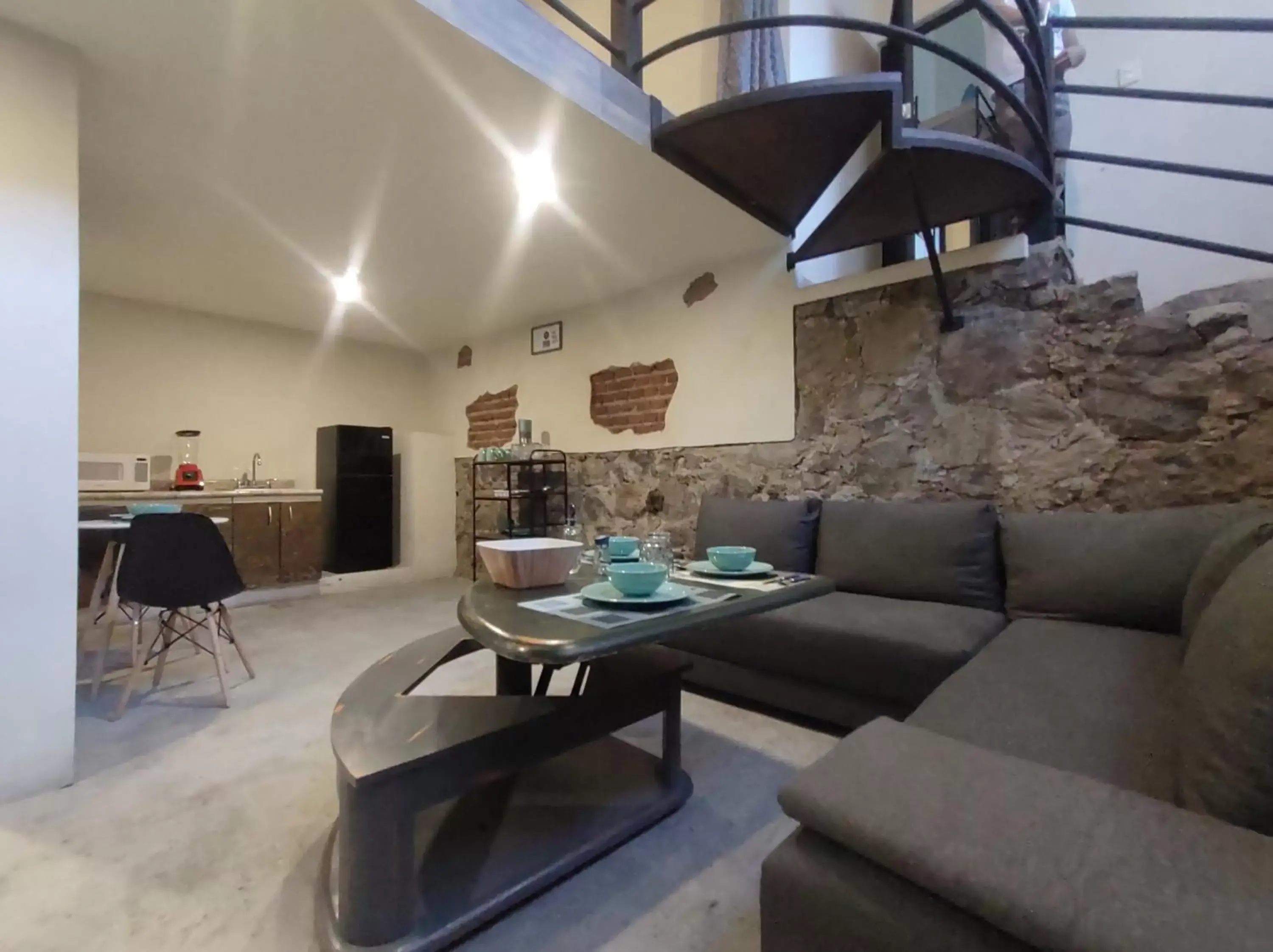 Kitchen or kitchenette, Seating Area in Casona San Cayetano Suites & Lofts by Lunian