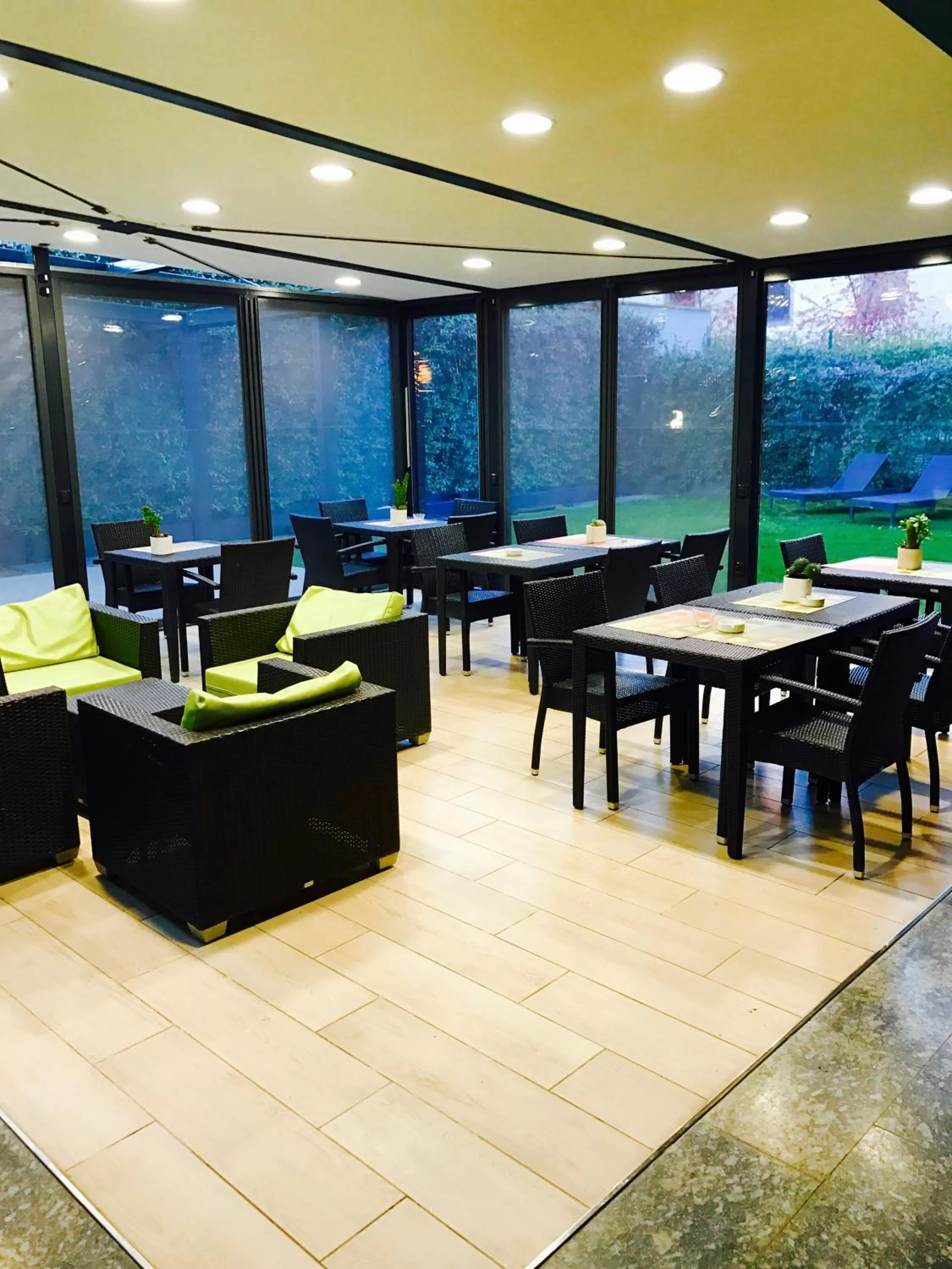 Garden in Acca Palace AA Hotels