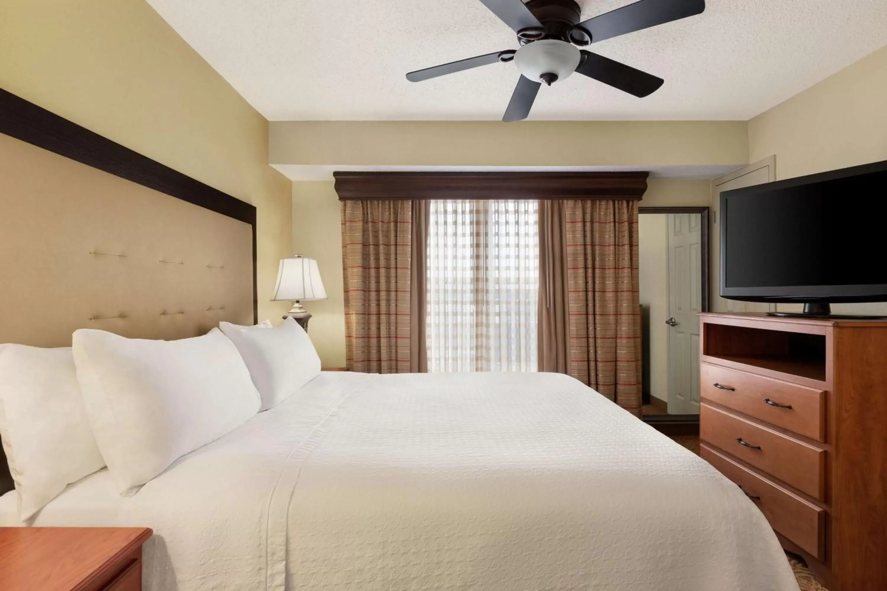 Bedroom, Bed in Homewood Suites by Hilton Dallas-Park Central Area