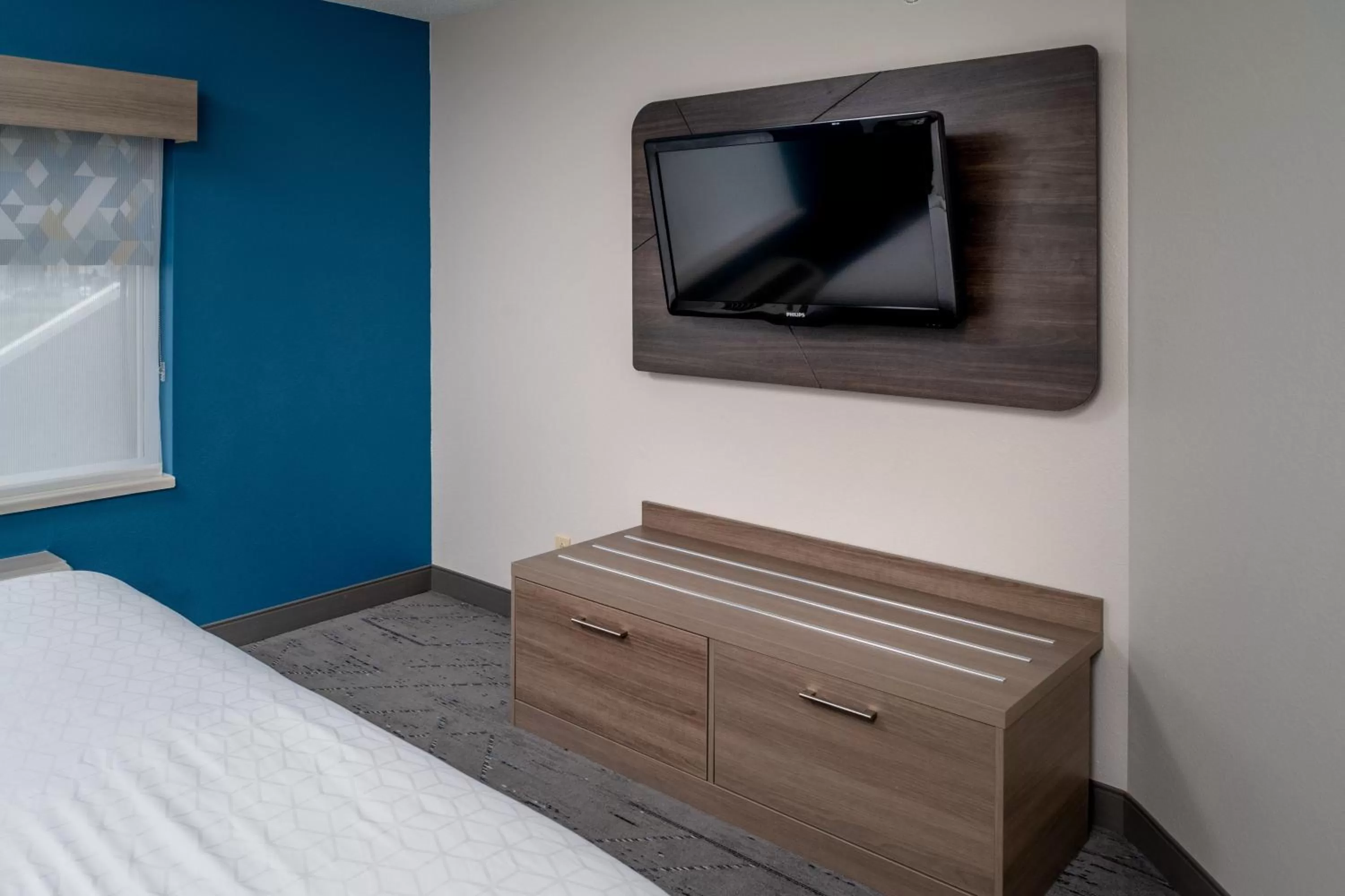 Guests, Bed in Holiday Inn Express - Charleston/Kanawha City by IHG