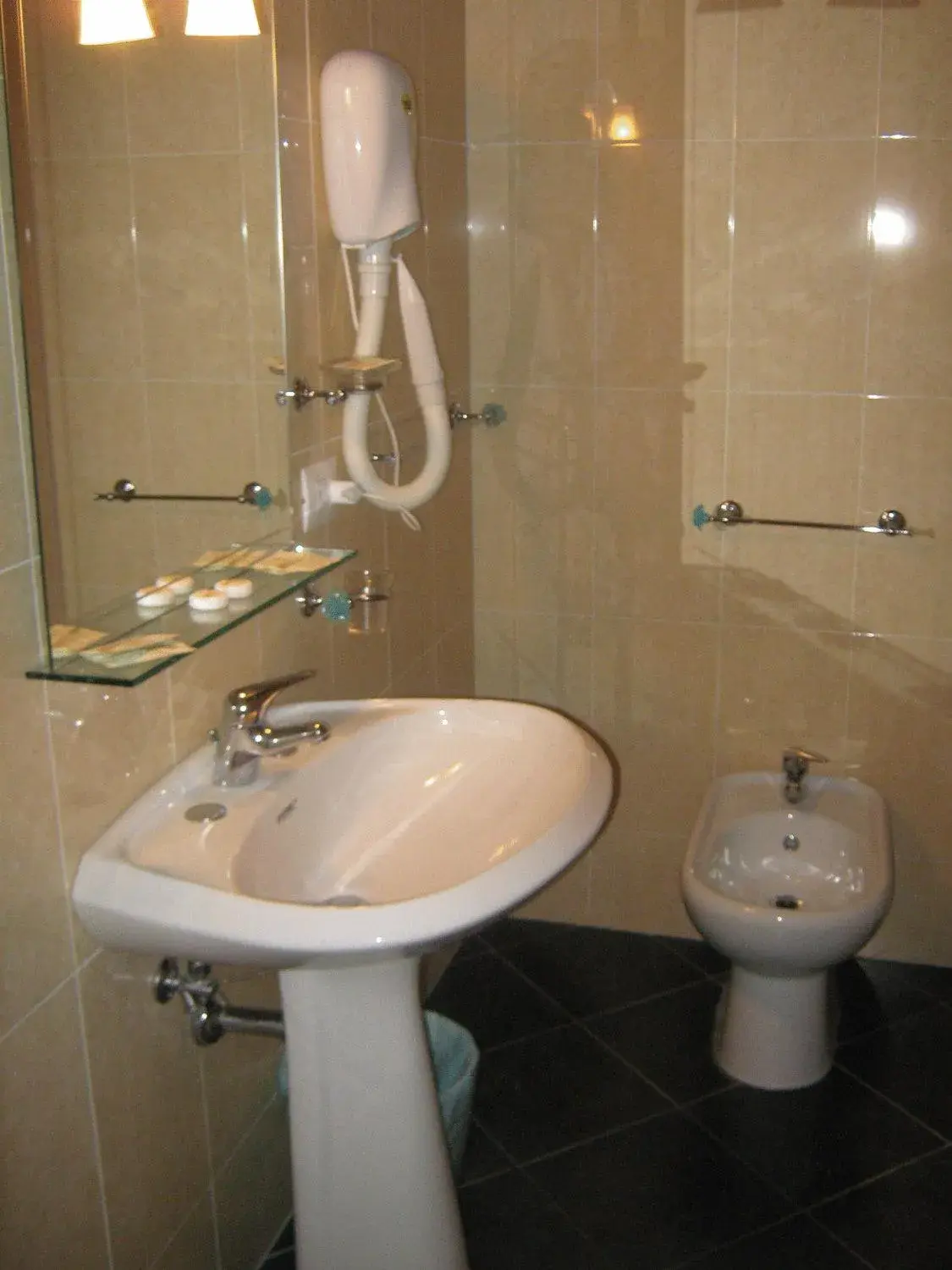Bathroom in Hotel Ferraro