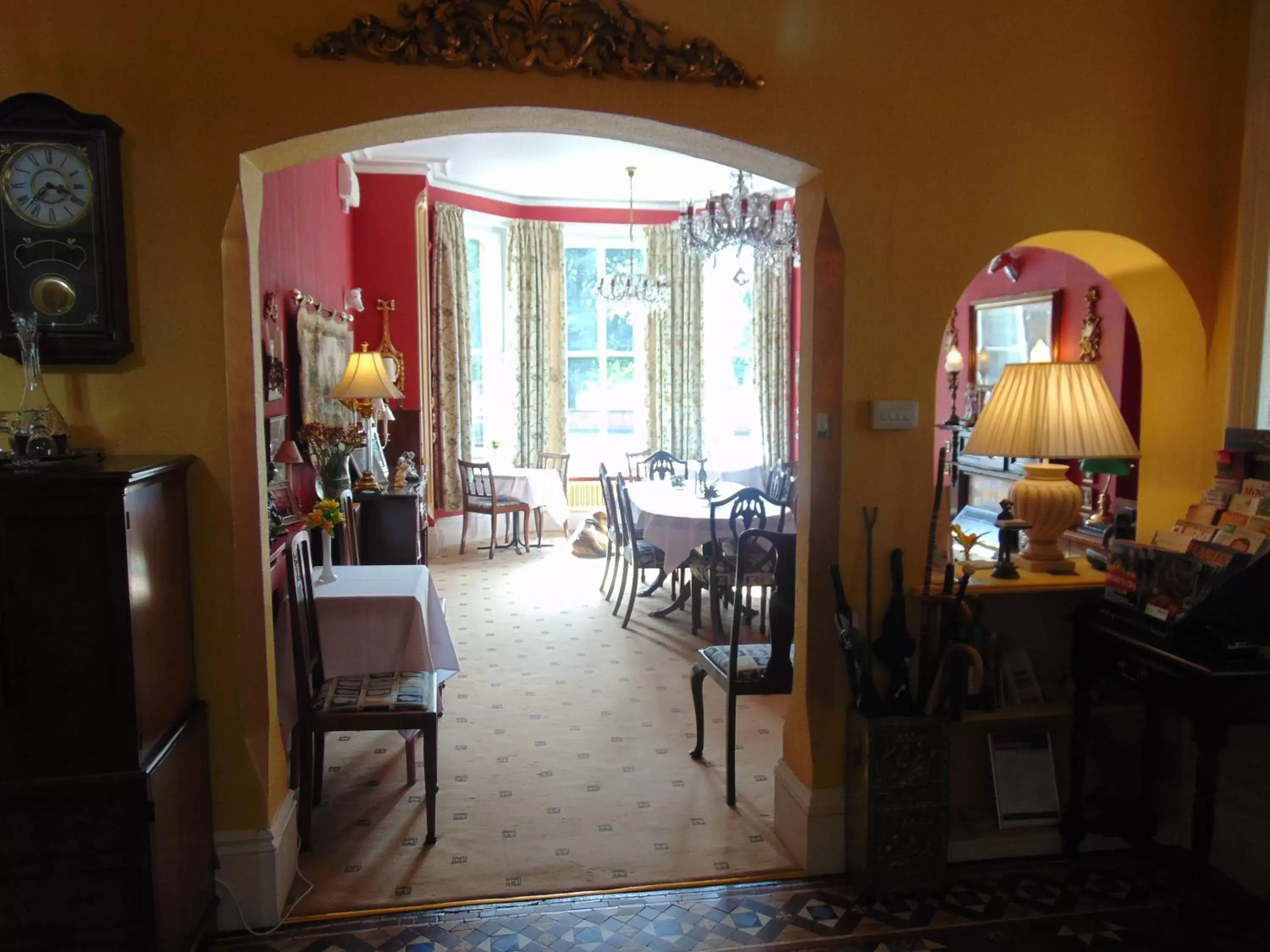 Photo of the whole room, Restaurant/Places to Eat in Holywell House