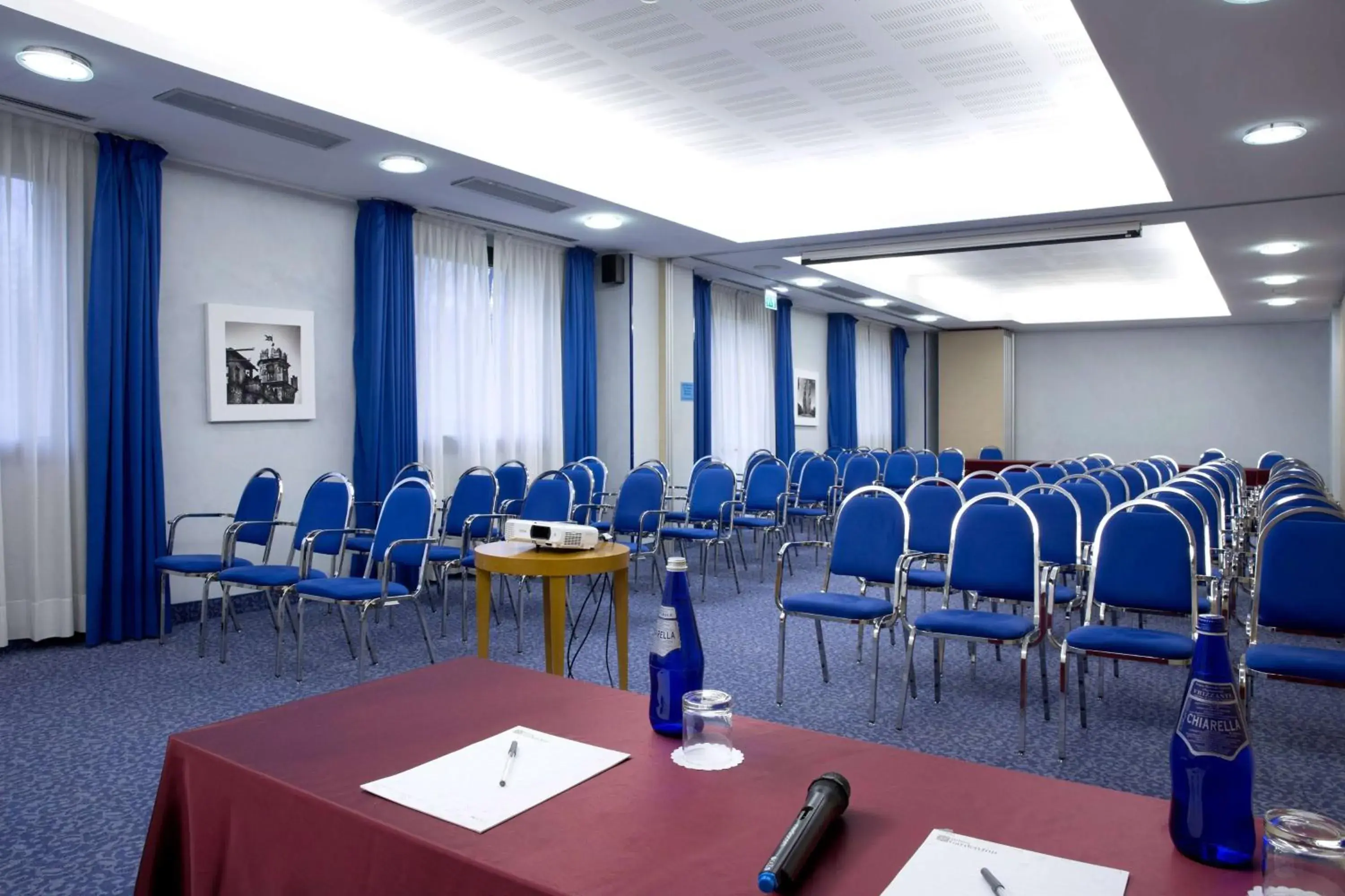 Meeting/conference room in Dolce by Wyndham Milan Malpensa