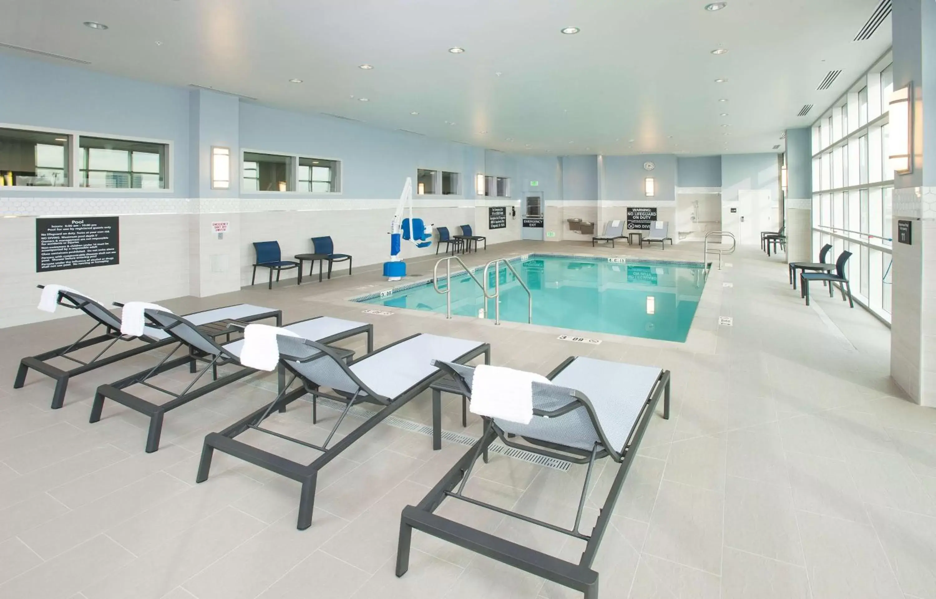Pool view, Swimming Pool in Hampton Inn & Suites LAX El Segundo
