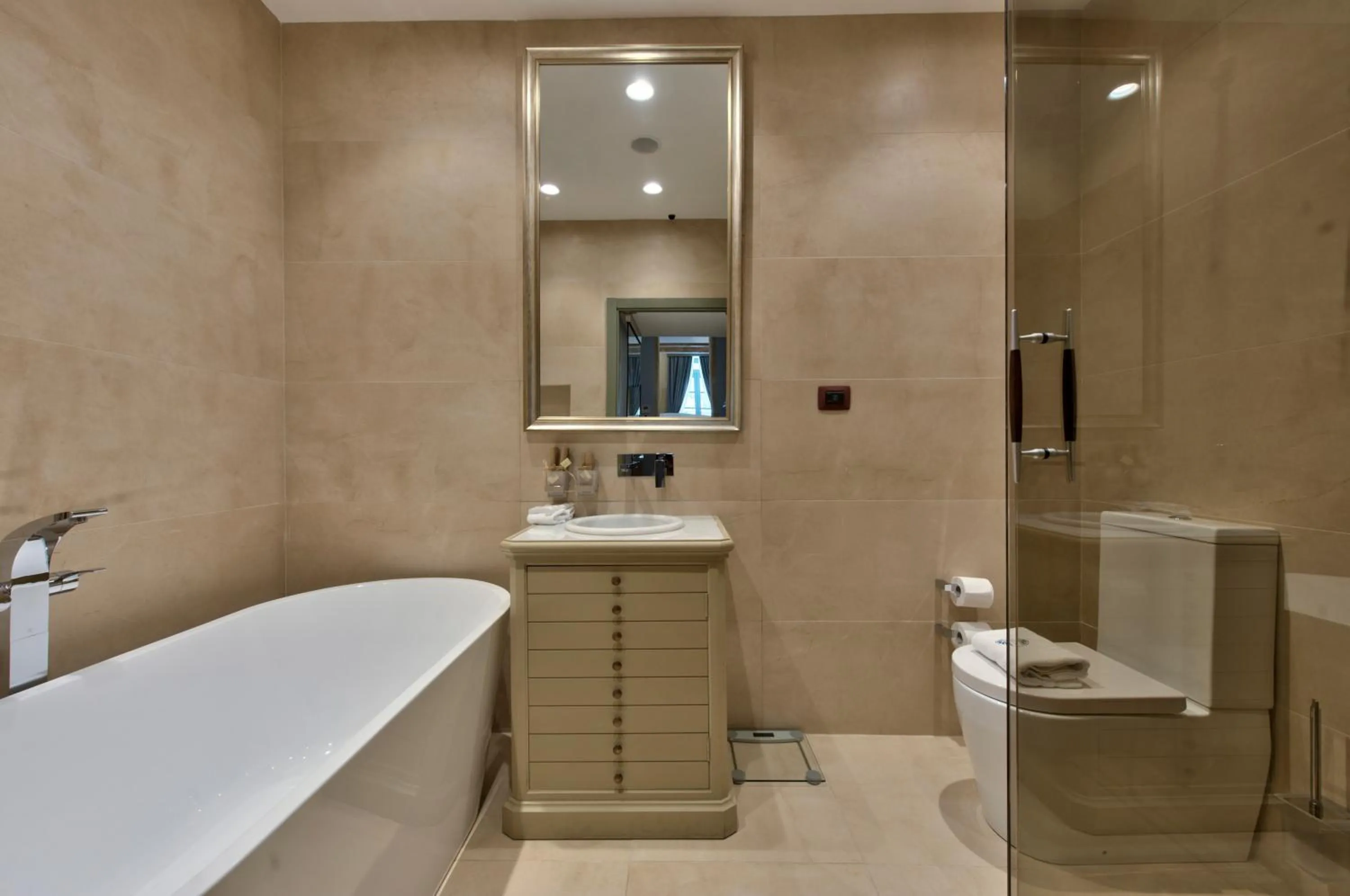 Bathroom in Palazzo Consiglia - IK Collection