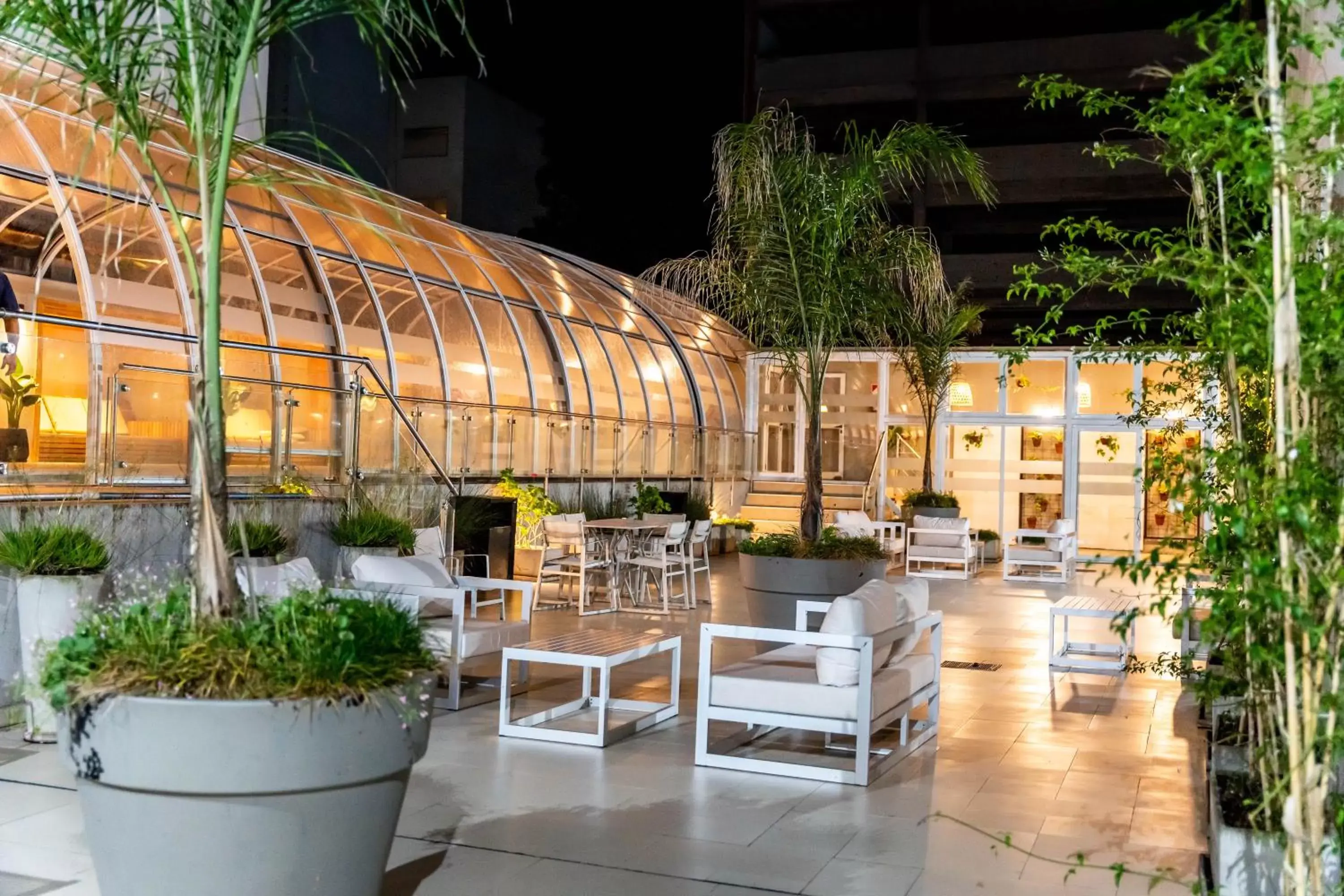 Garden, Restaurant/Places to Eat in O2 Hoteles Mar del Plata