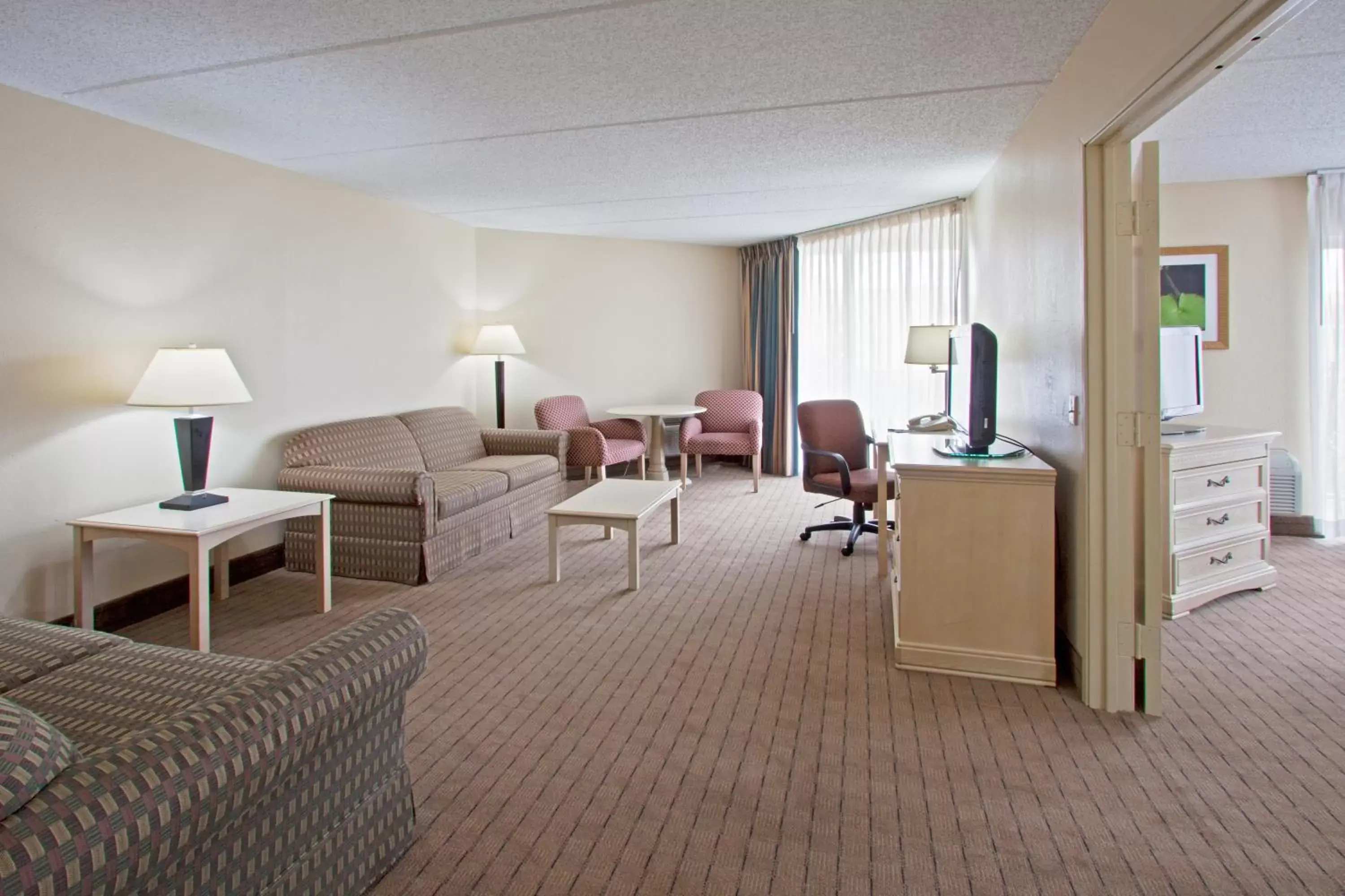Photo of the whole room, Seating Area in Holiday Inn Express- North Palm Beach and IHG Hotel