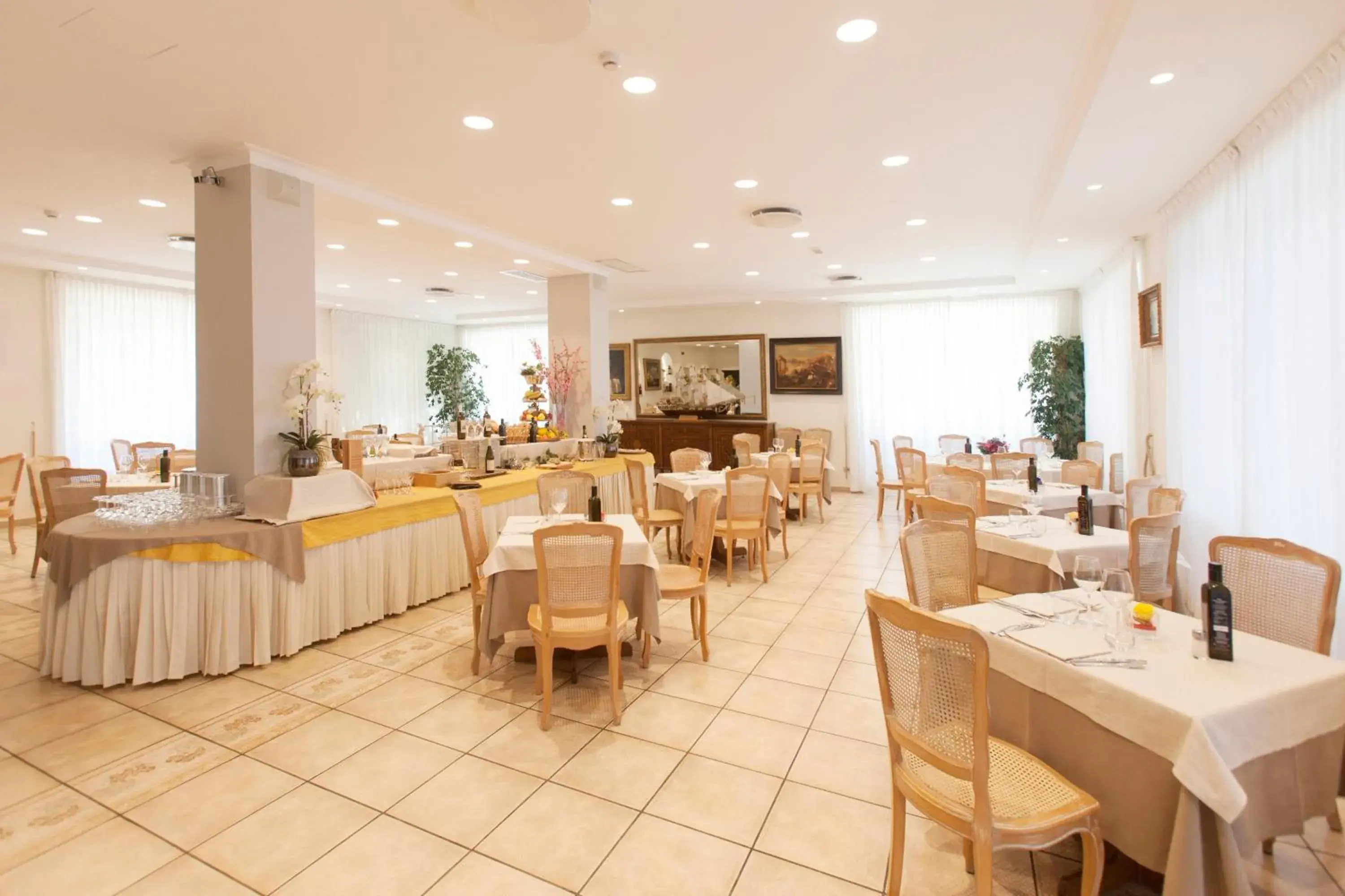Restaurant/places to eat in Baia D'Argento Restaurant/places to eat in Baia D'Argento