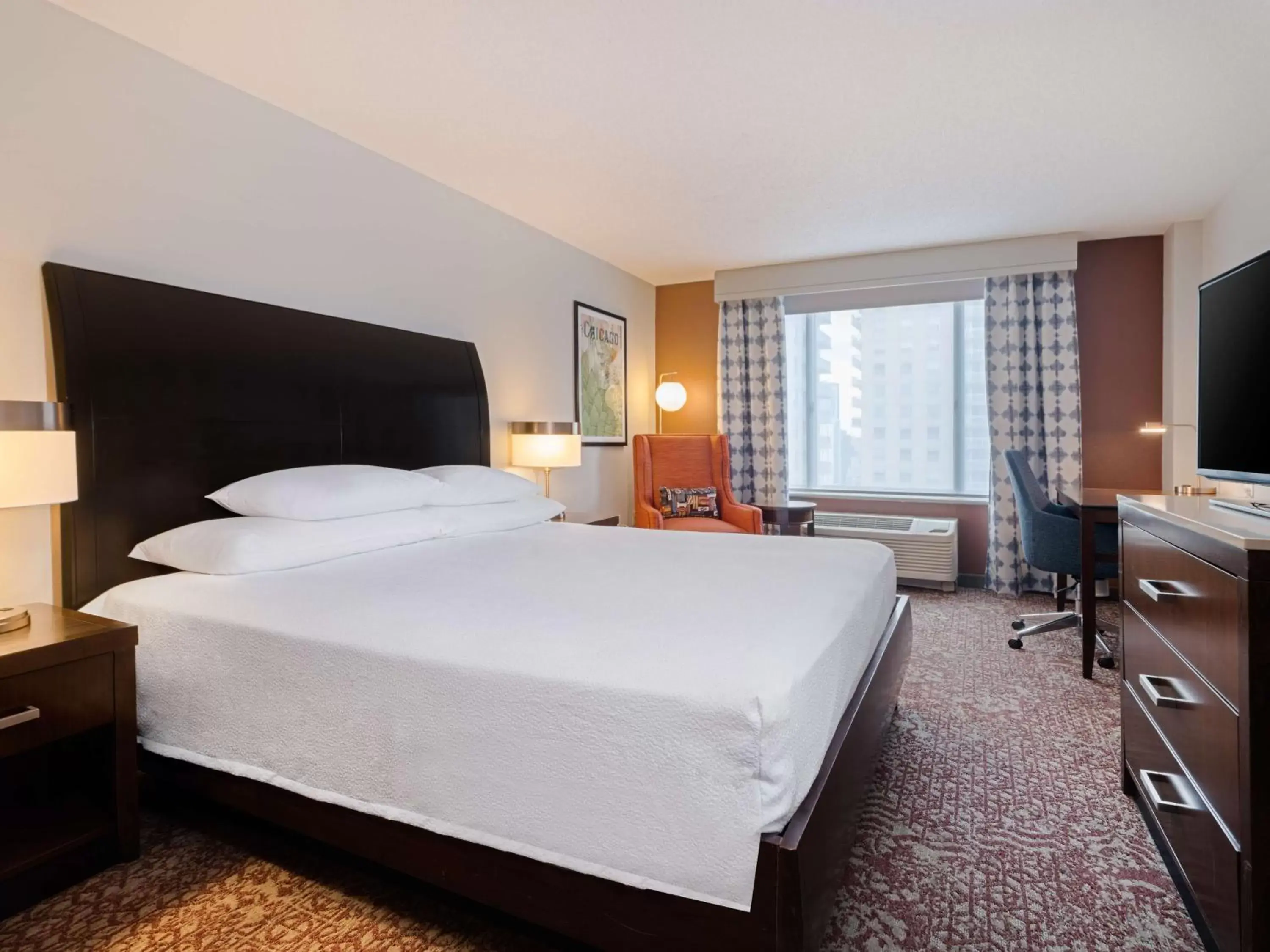 Bedroom, Bed in Hilton Garden Inn Chicago Downtown/Magnificent Mile