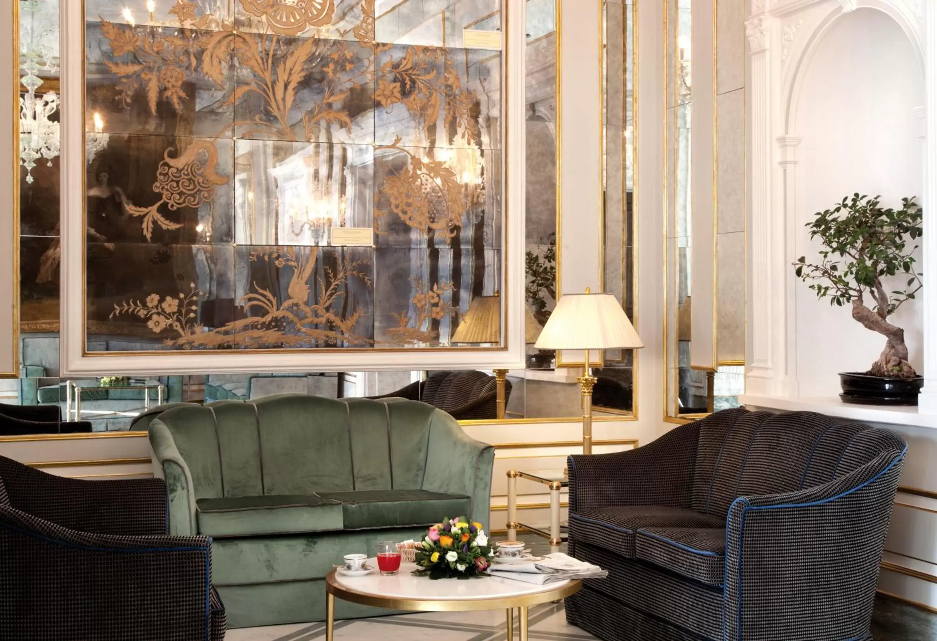 Lounge or bar in Grand Hotel Santa Lucia Lounge or bar in Grand Hotel Santa Lucia