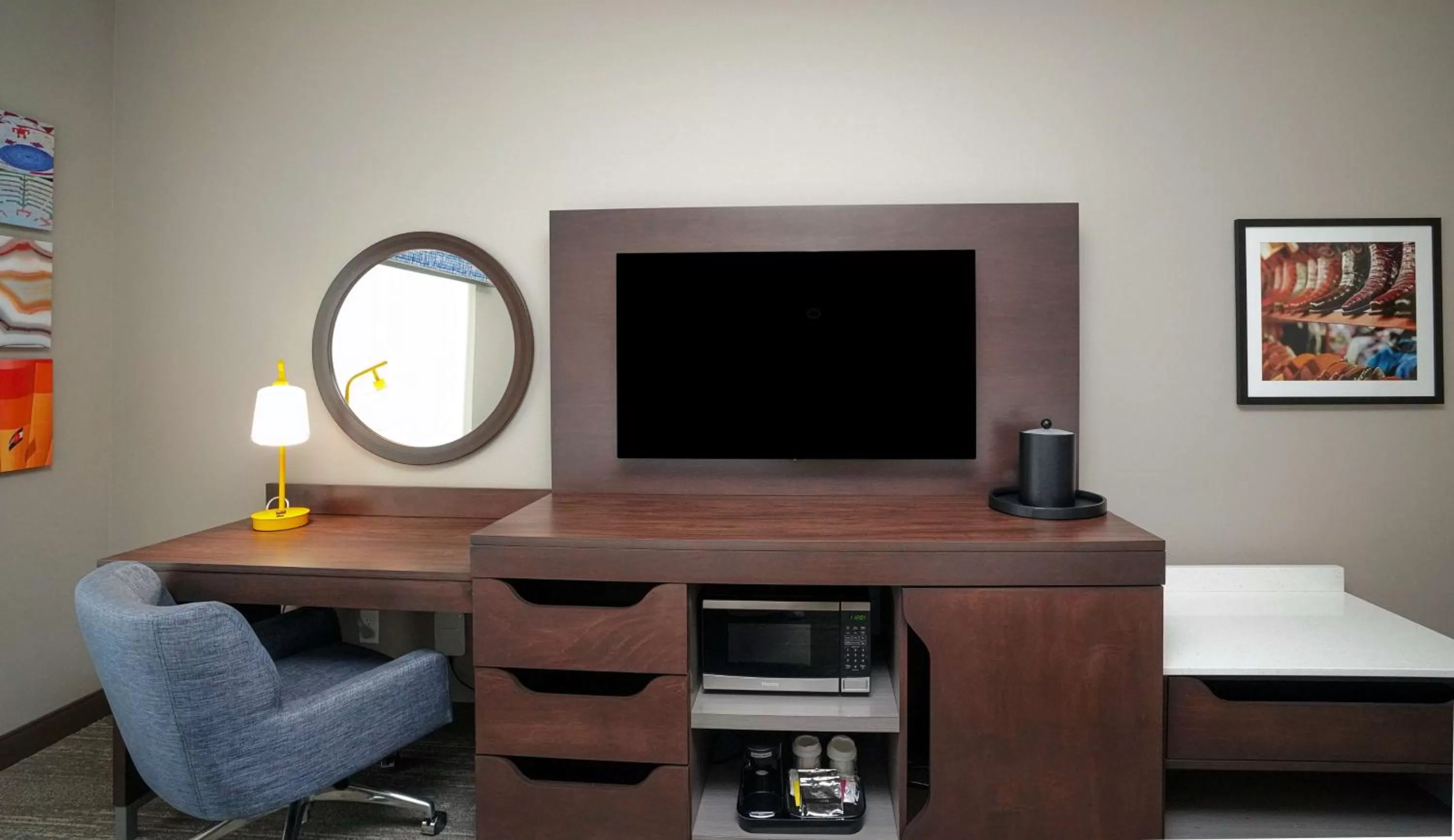 Bedroom in Hampton Inn Colorado Springs I-25 Central