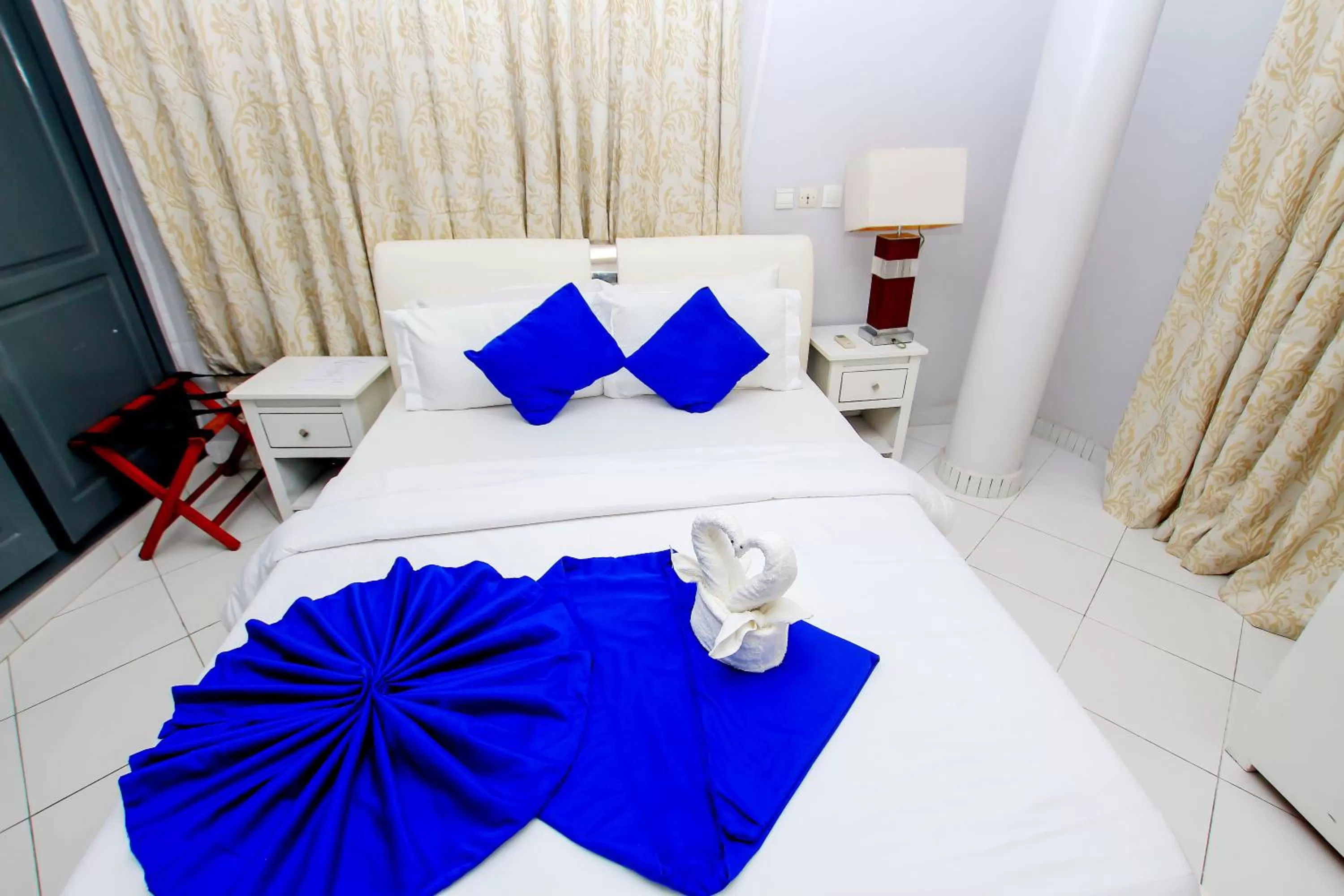 Bed in Hotel Galilée