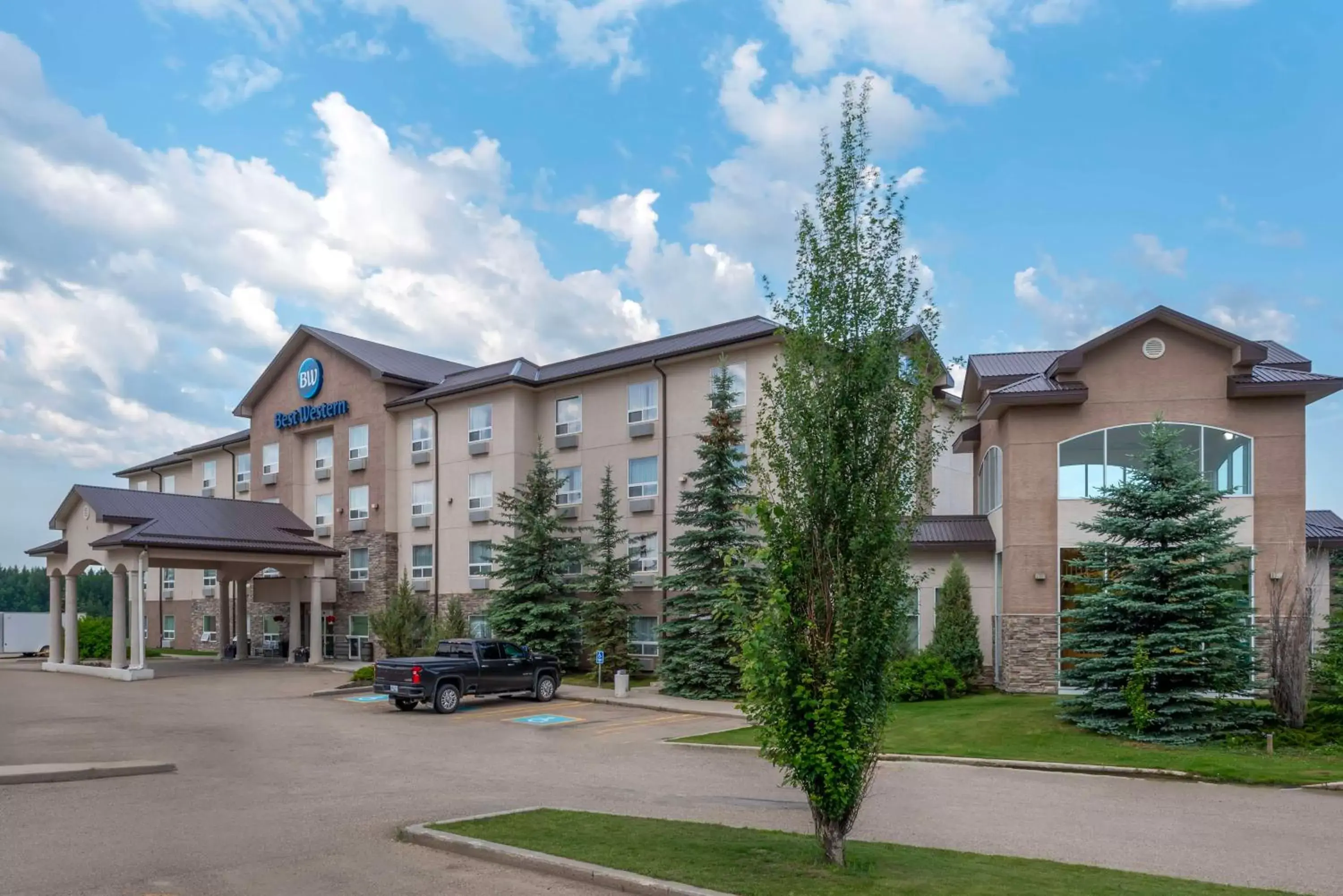 Property Building in Best Western Rocky Mountain House