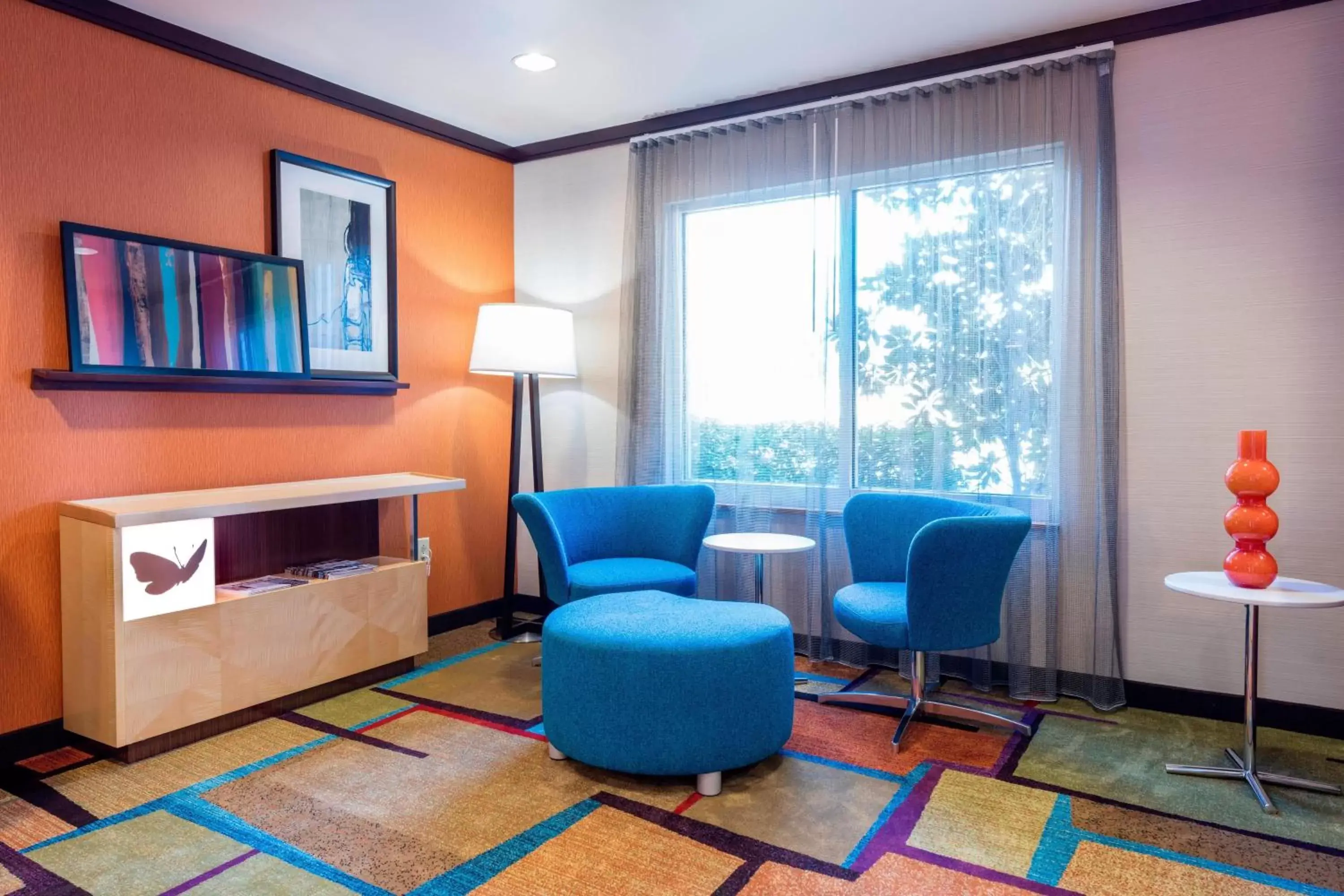 Lobby or reception, Seating Area in Fairfield Inn & Suites Auburn Opelika