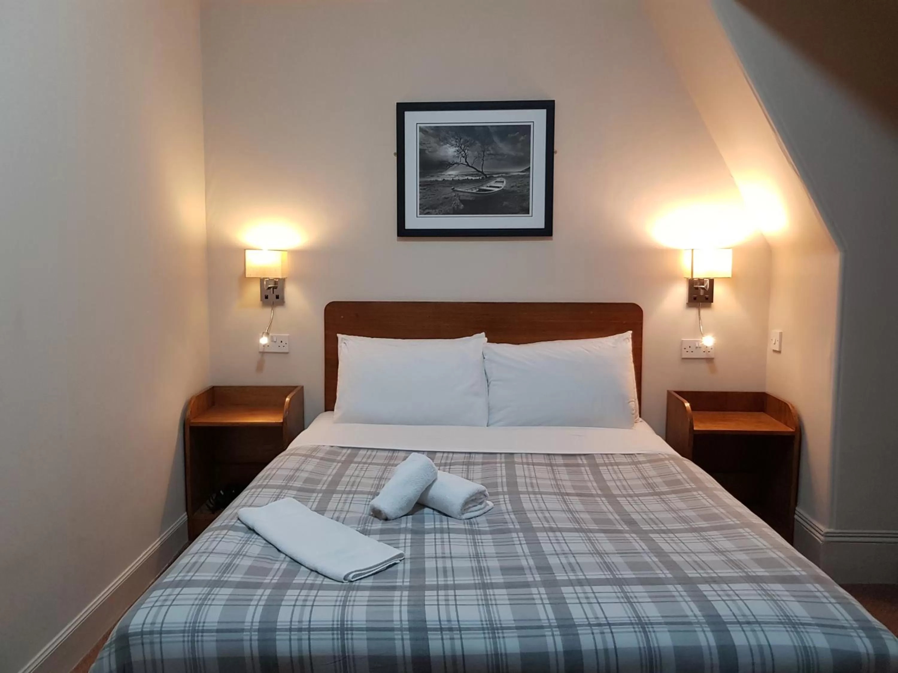 Bed in Aberdeen House