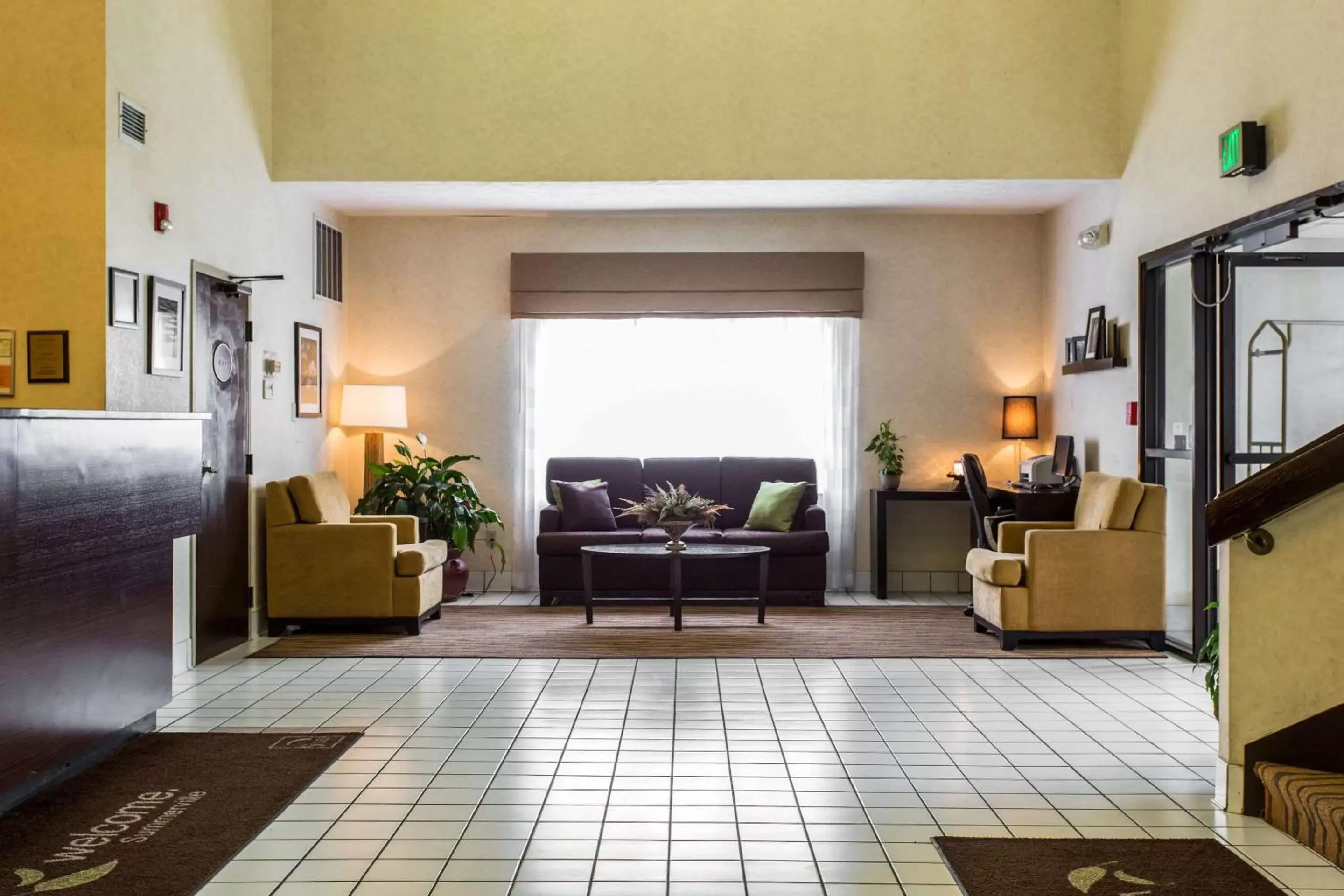 Lobby or reception, Seating Area in Sleep Inn Summerville - Charleston