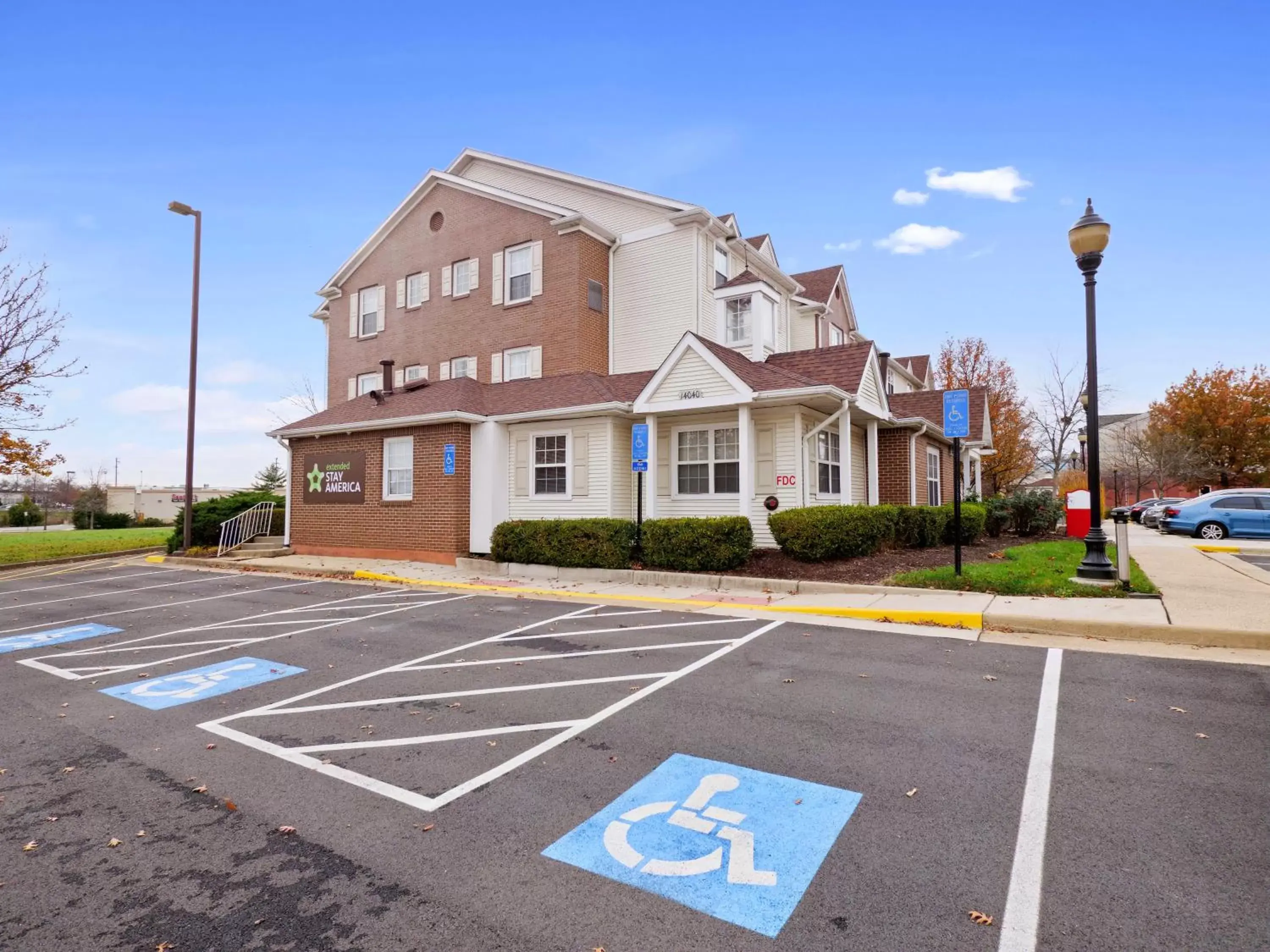 Property building in Extended Stay America Suites - Chantilly - Dulles