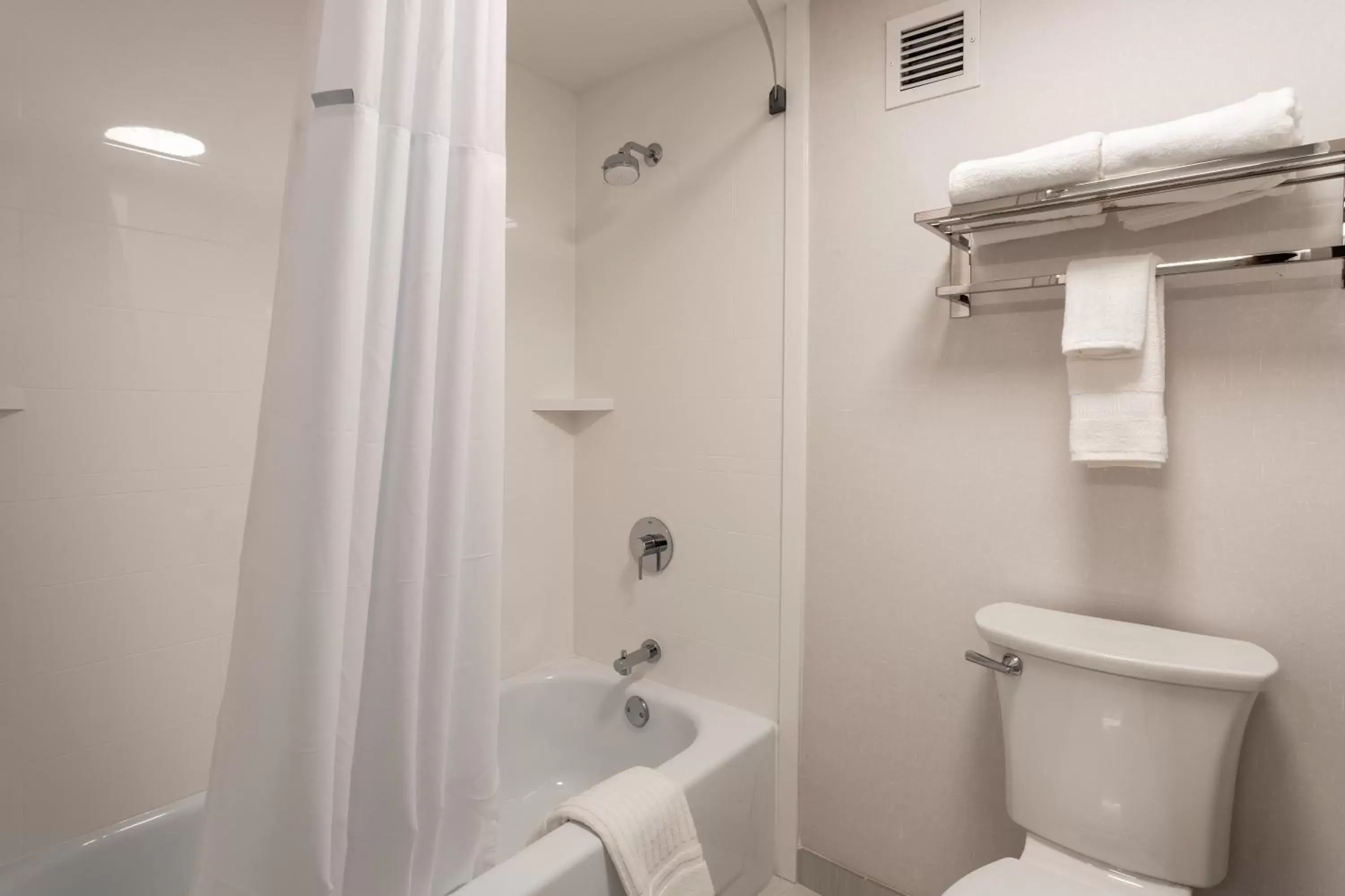 Shower, Bathroom in Comfort Inn & Suites Buffalo Airport