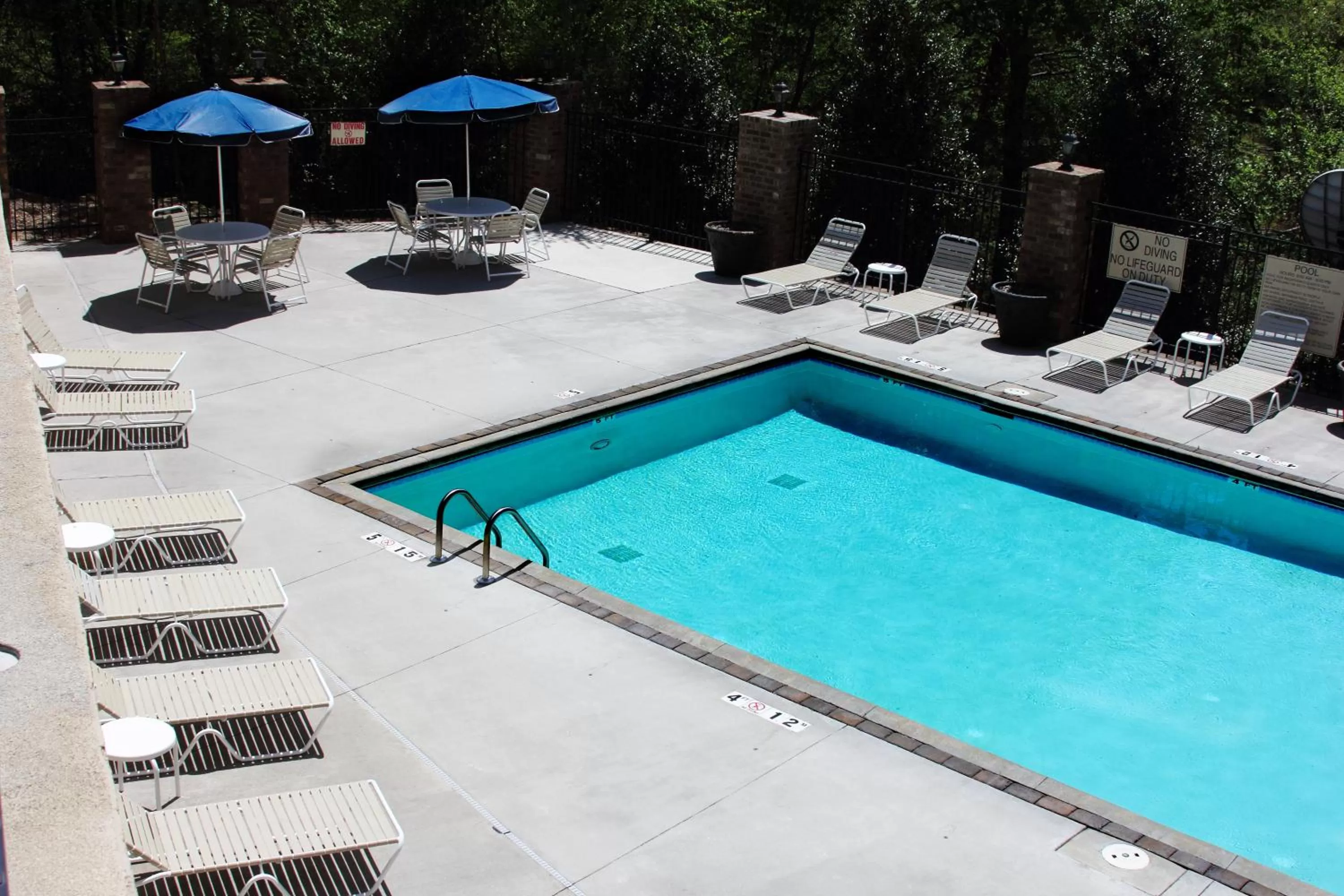 Swimming pool in Holiday Inn Express Hotel & Suites Austell Powder Springs by IHG
