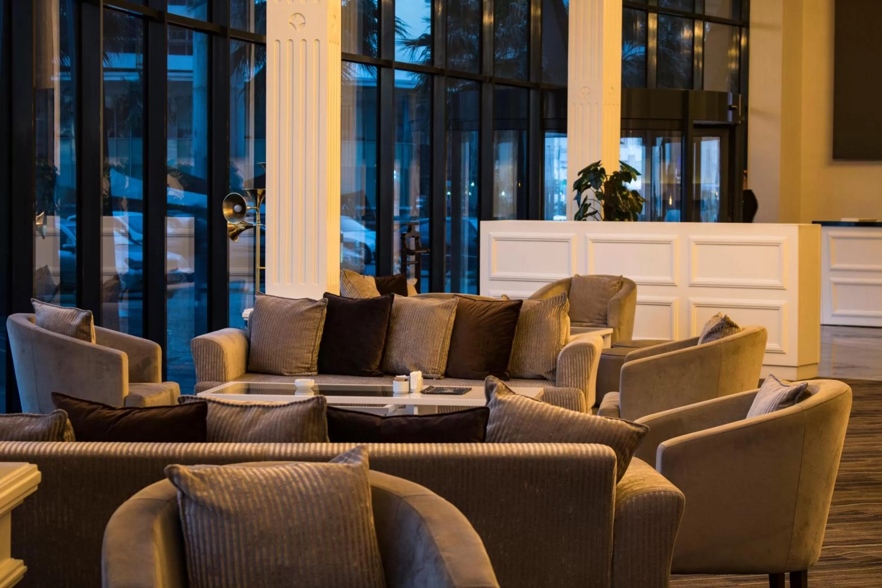 Lounge or bar in Sky Tower King Hotel