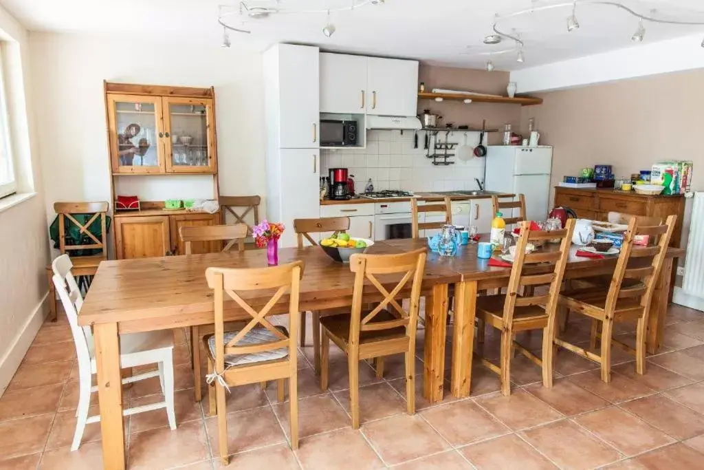 Dining Area in Les Barelles