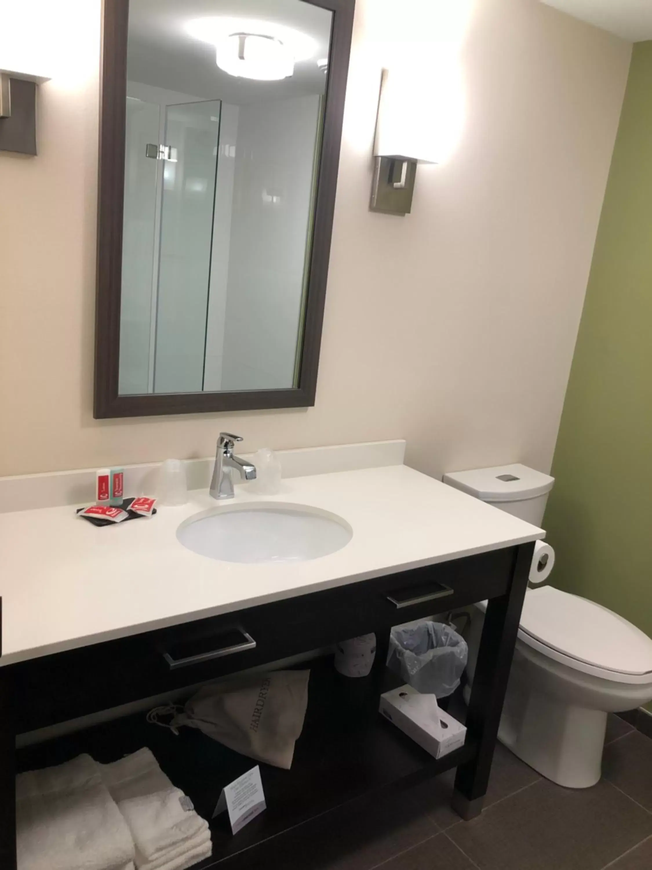 Bathroom in Sleep Inn & Suites Quebec City East