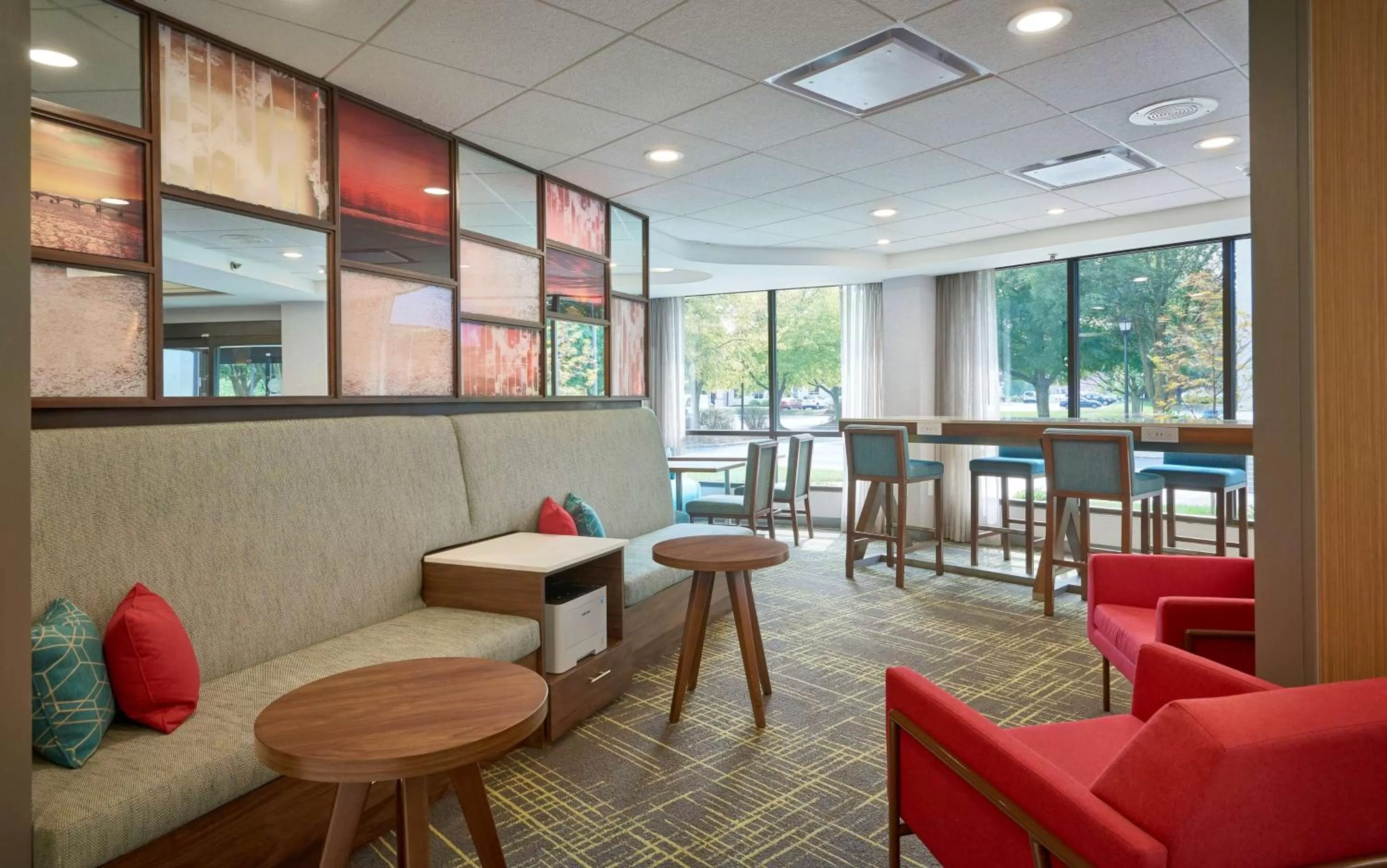 Business facilities in Hampton Inn by Hilton Harrisburg West