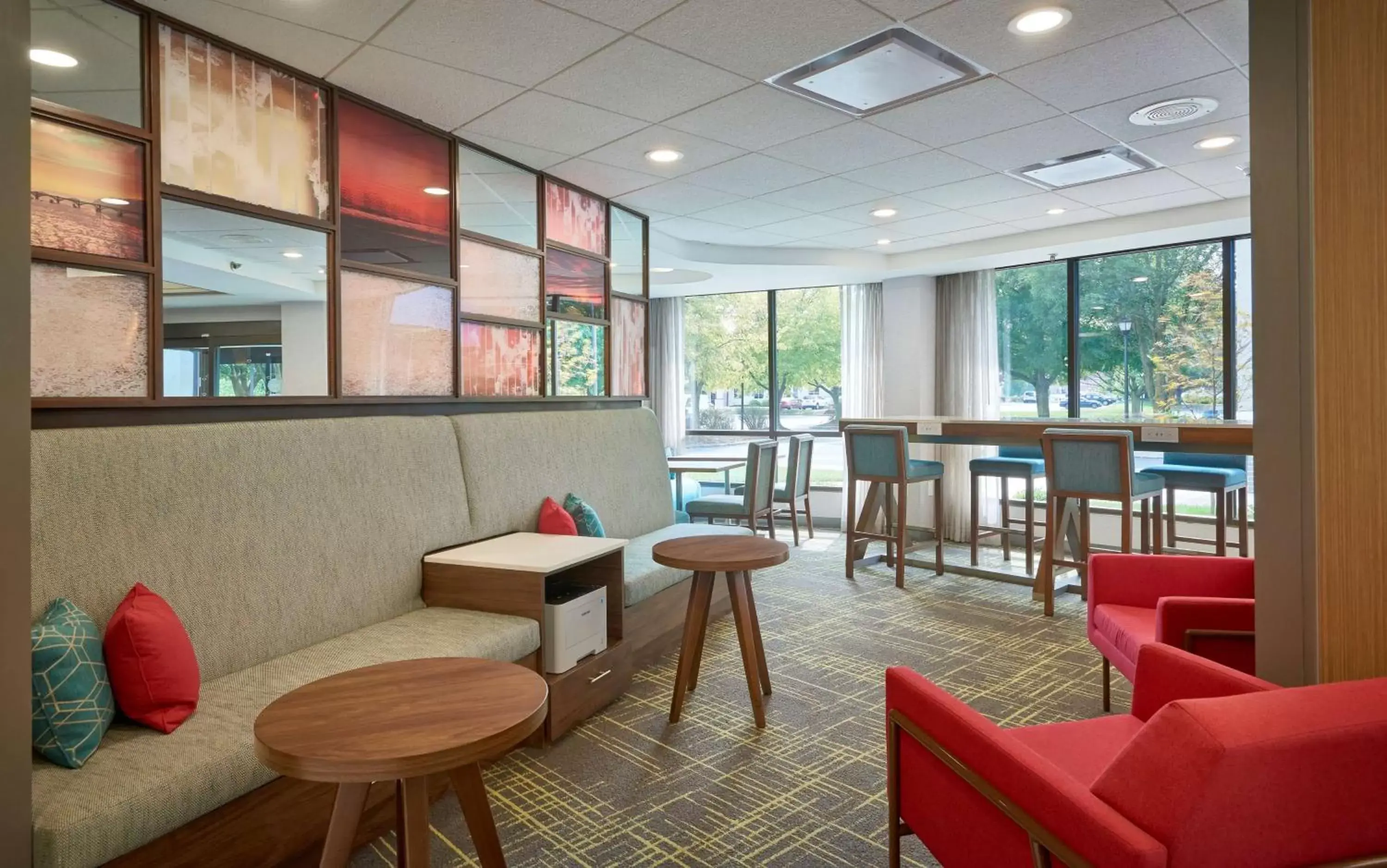 Business facilities, Lounge/Bar in Hampton Inn by Hilton Harrisburg West