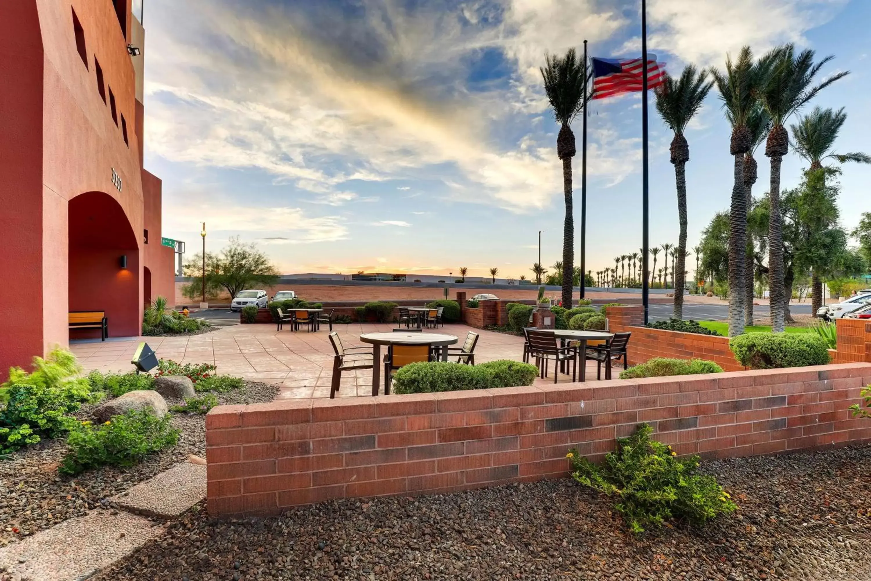 Property building in Drury Inn & Suites Phoenix Airport