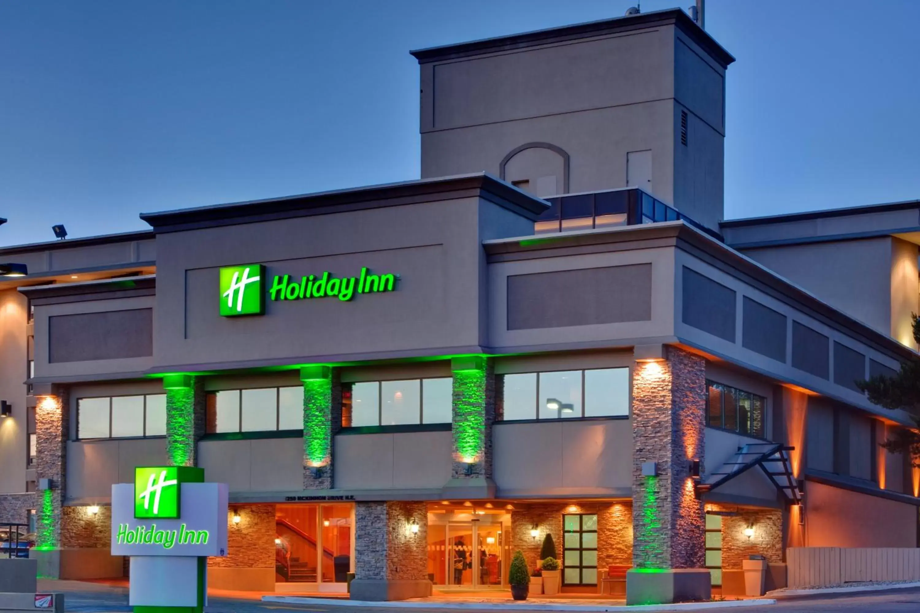 Property Building in Holiday Inn Calgary Airport, an IHG Hotel