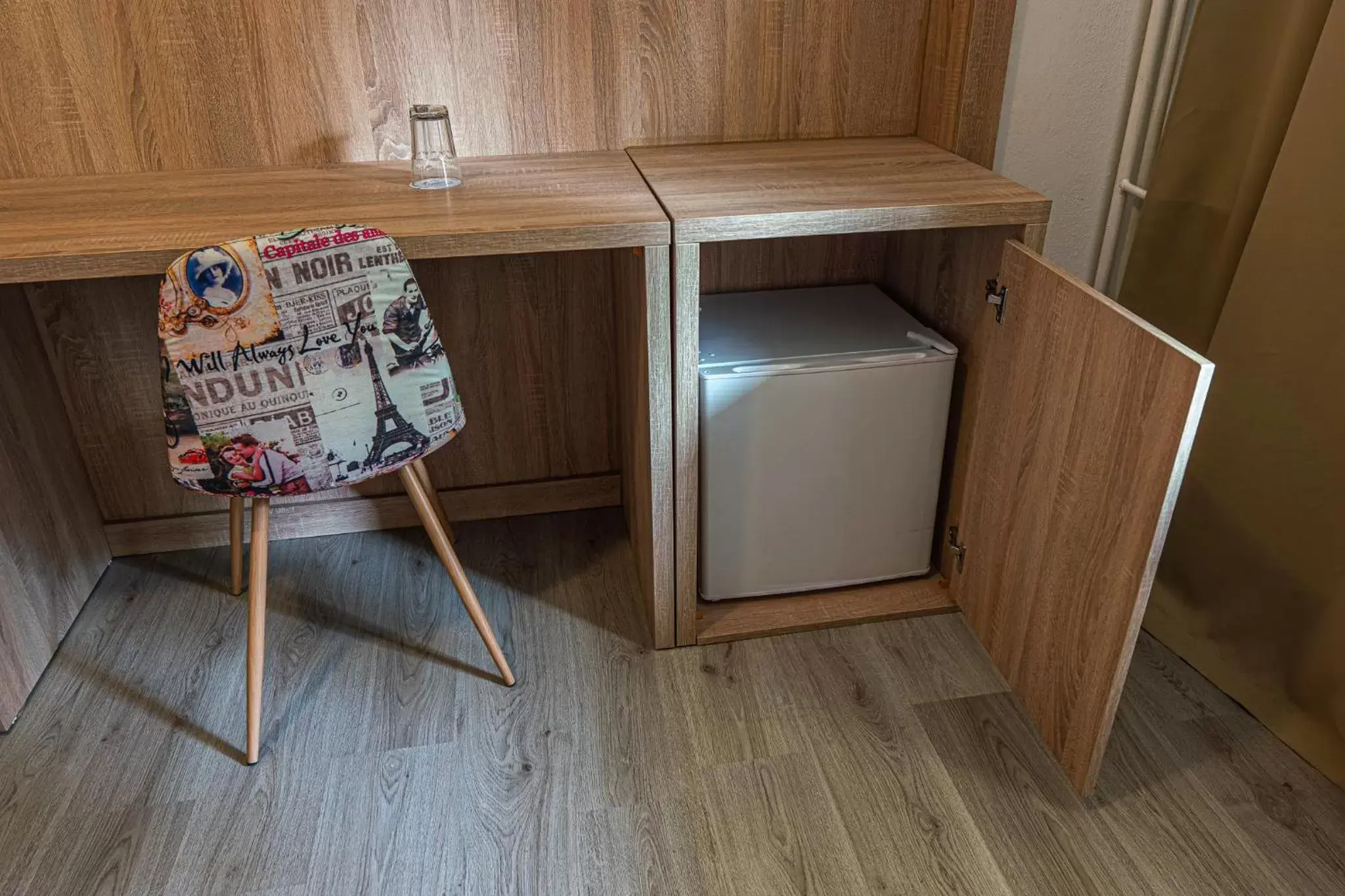 Single Room in Hotel Garni Single Room in Hotel Garni