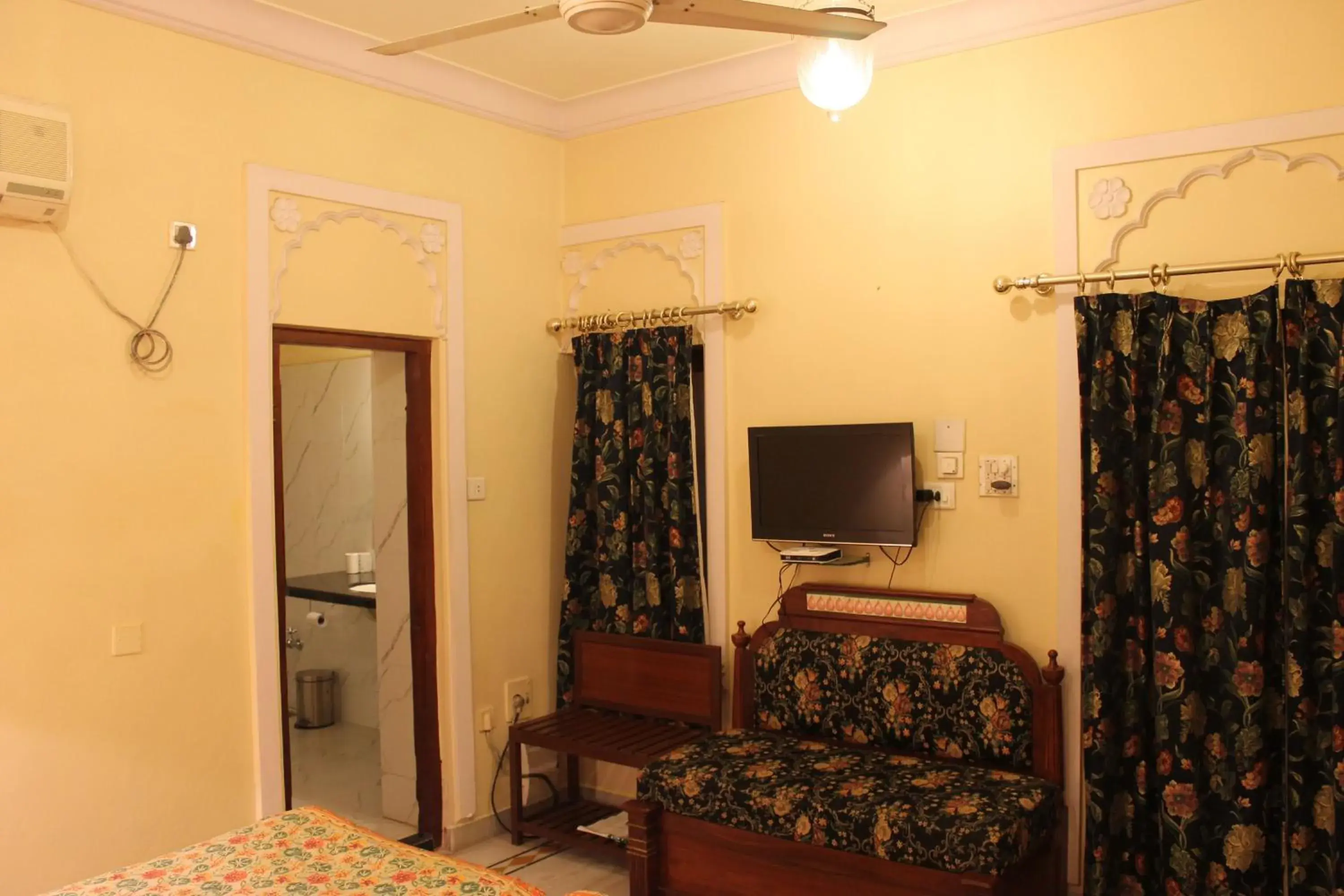 Seating area, TV/Entertainment Center in Madhuban - A Heritage Home