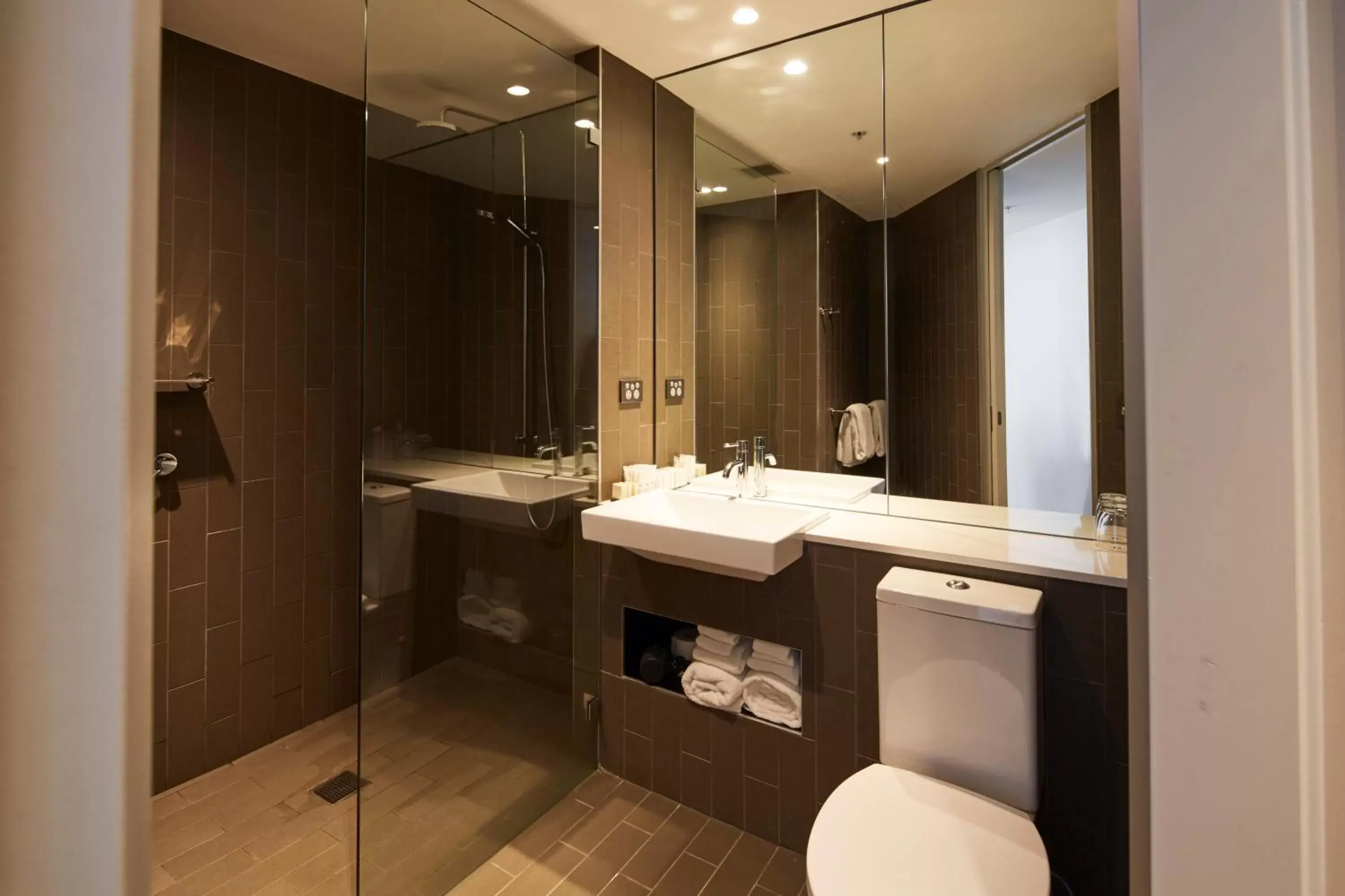 Bathroom in Rydges Sydney Airport Hotel