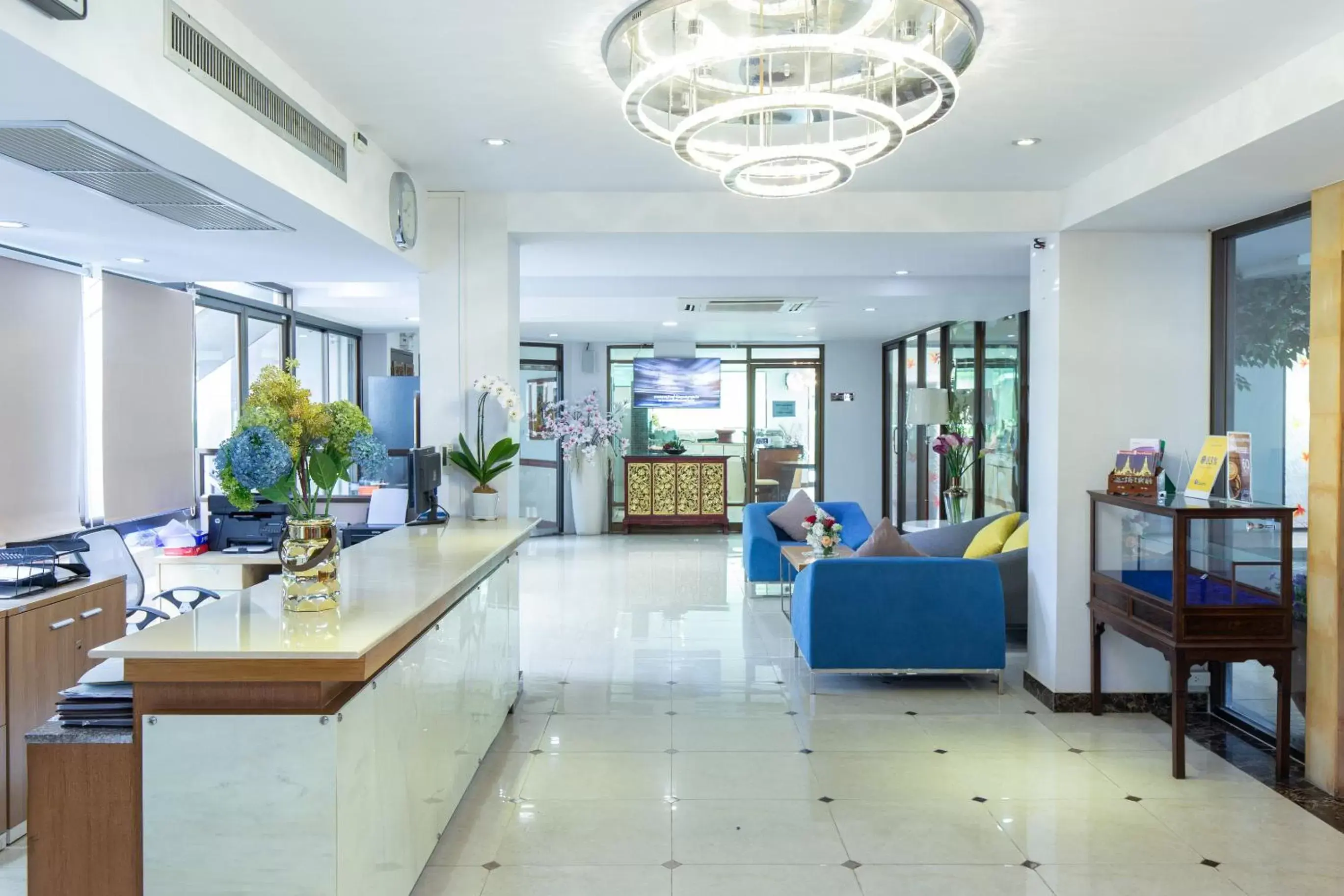 Lobby or reception, Lobby/Reception in Lasalle Suites Hotel & Residence